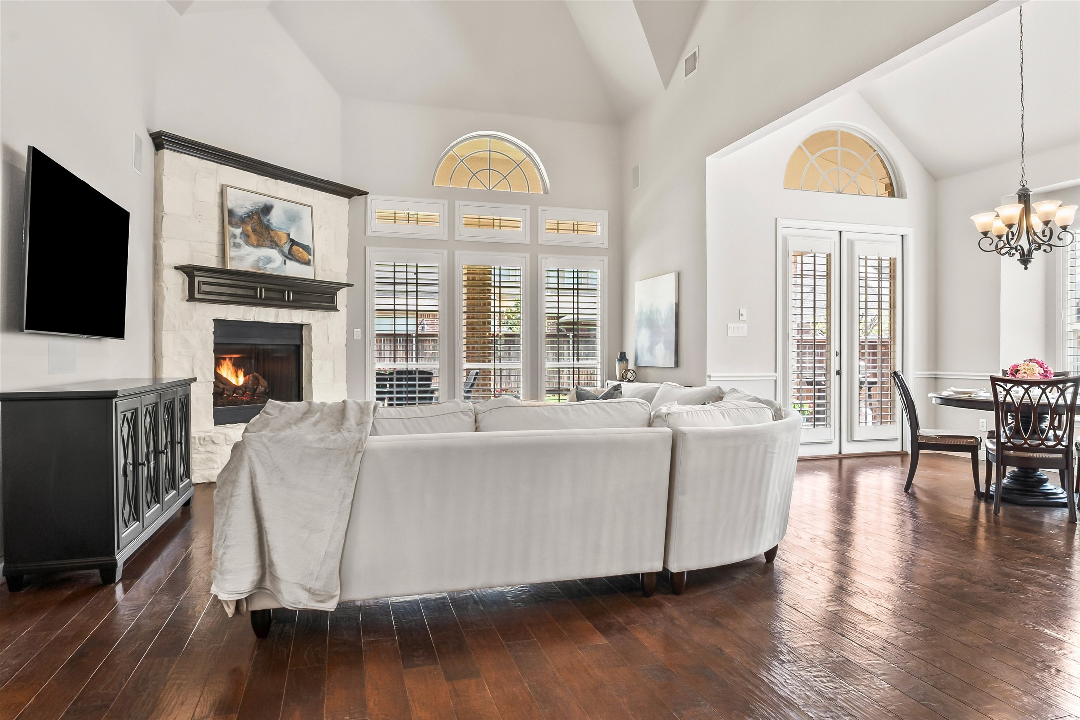 2504 Strathfield Lane