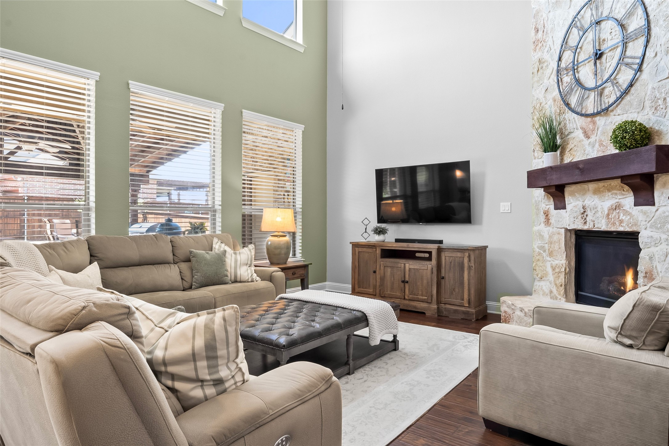 2721 Bondi Cove