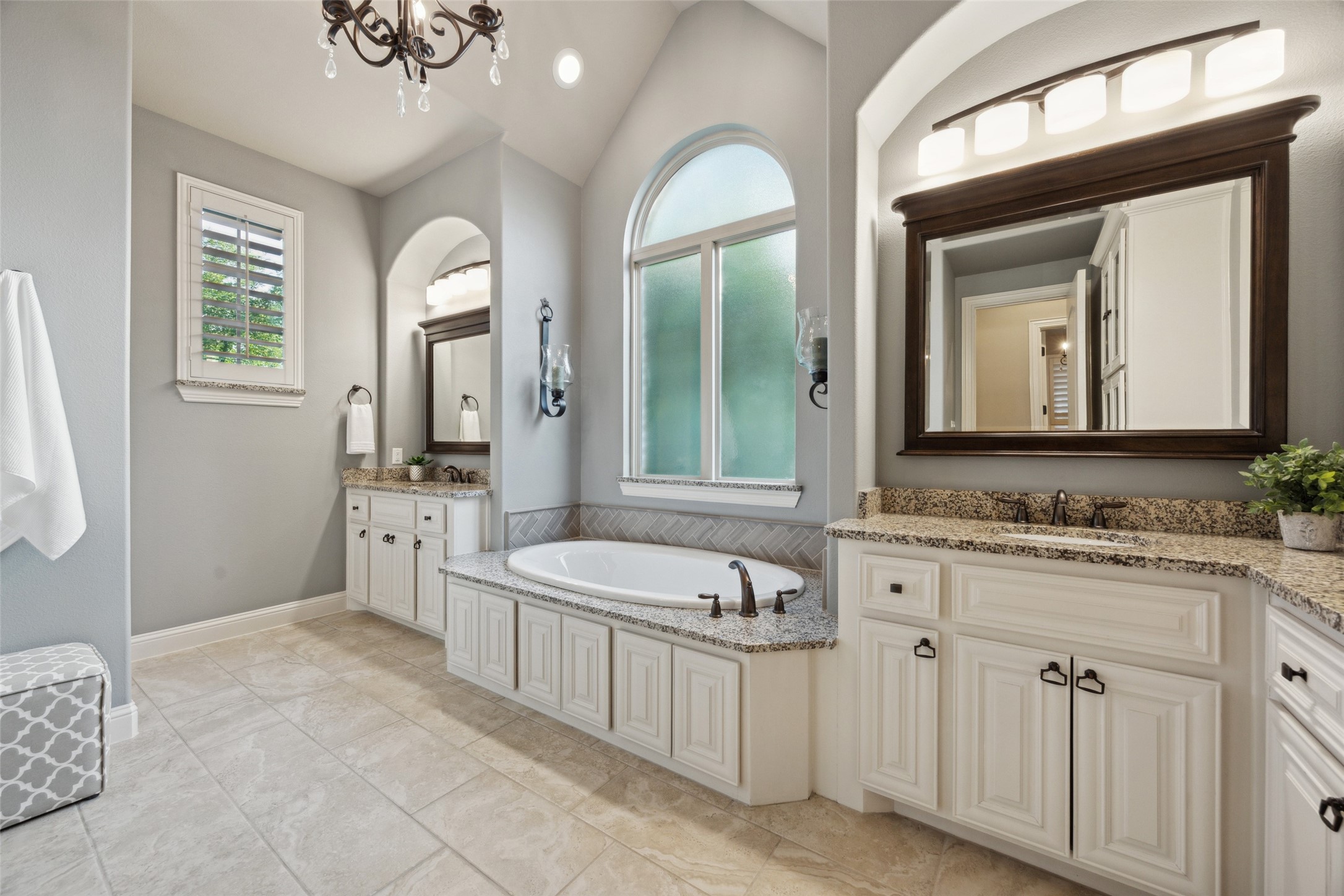 653 Indian Creek Drive