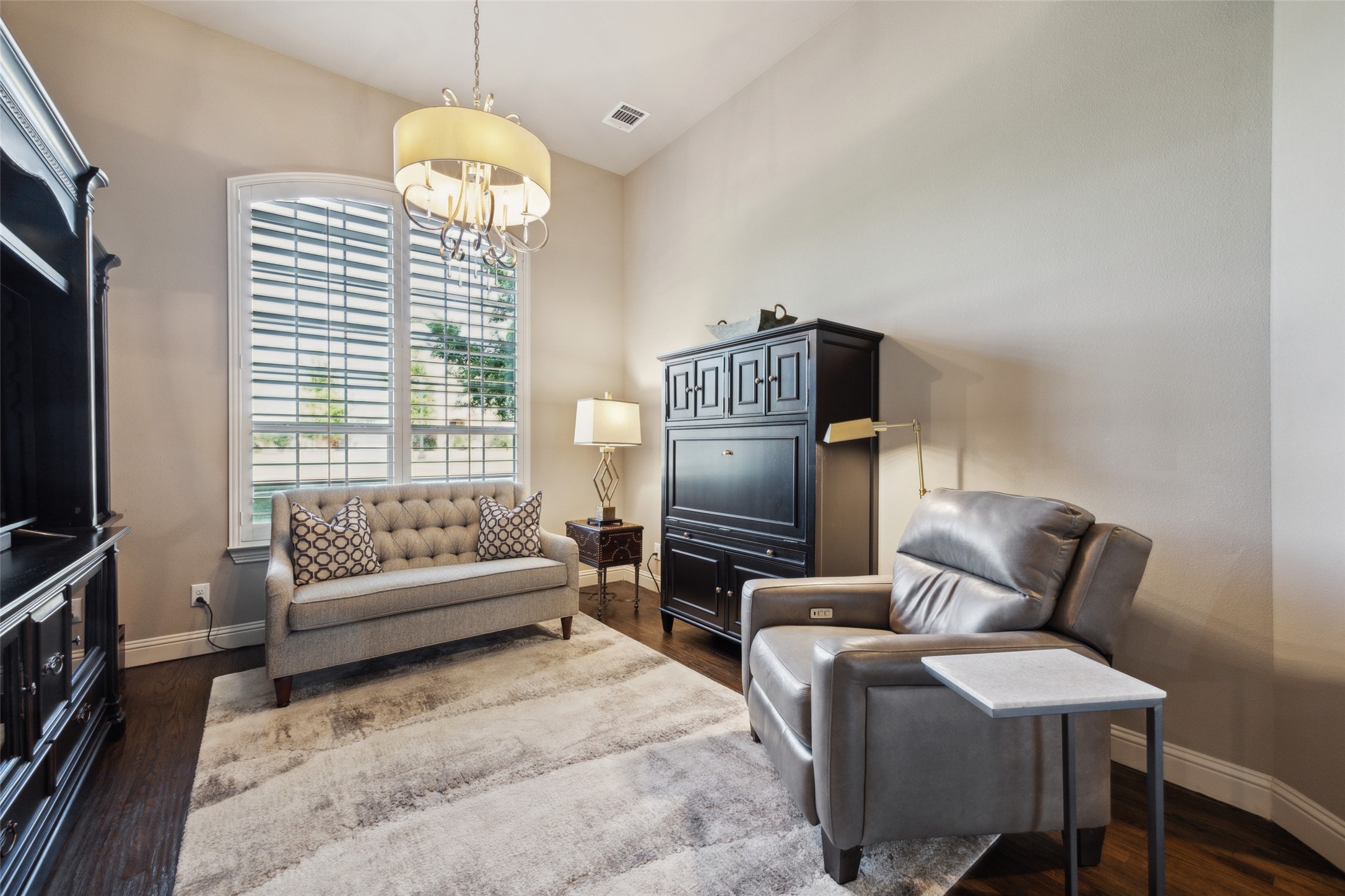 653 Indian Creek Drive