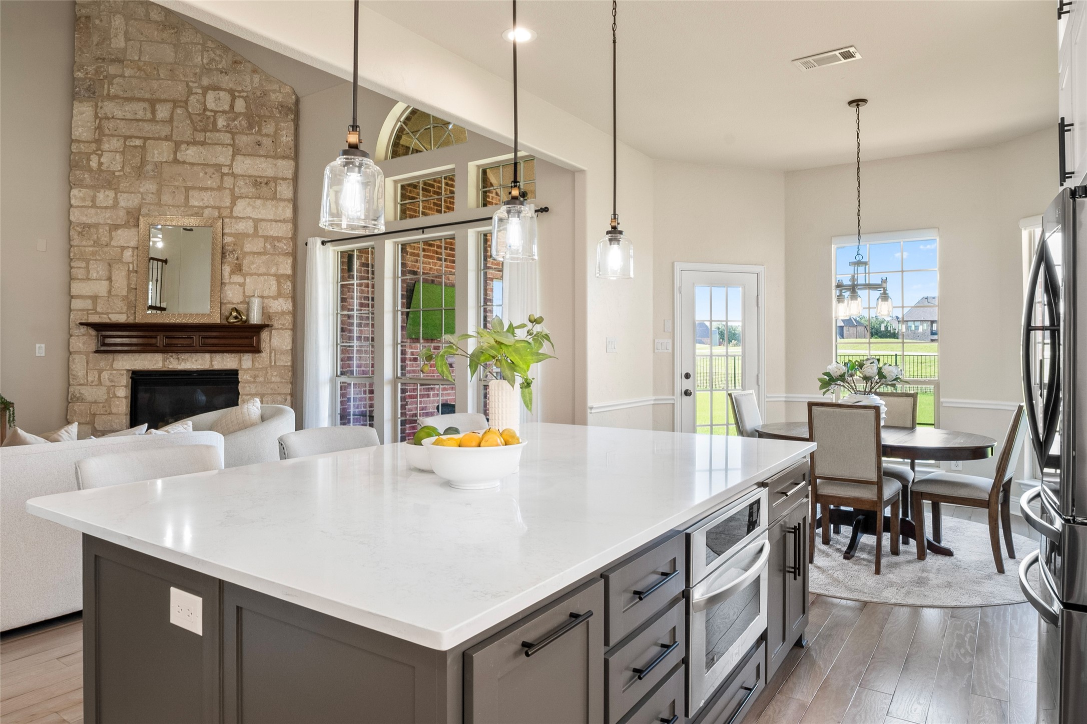 2512 Mona Vale Road