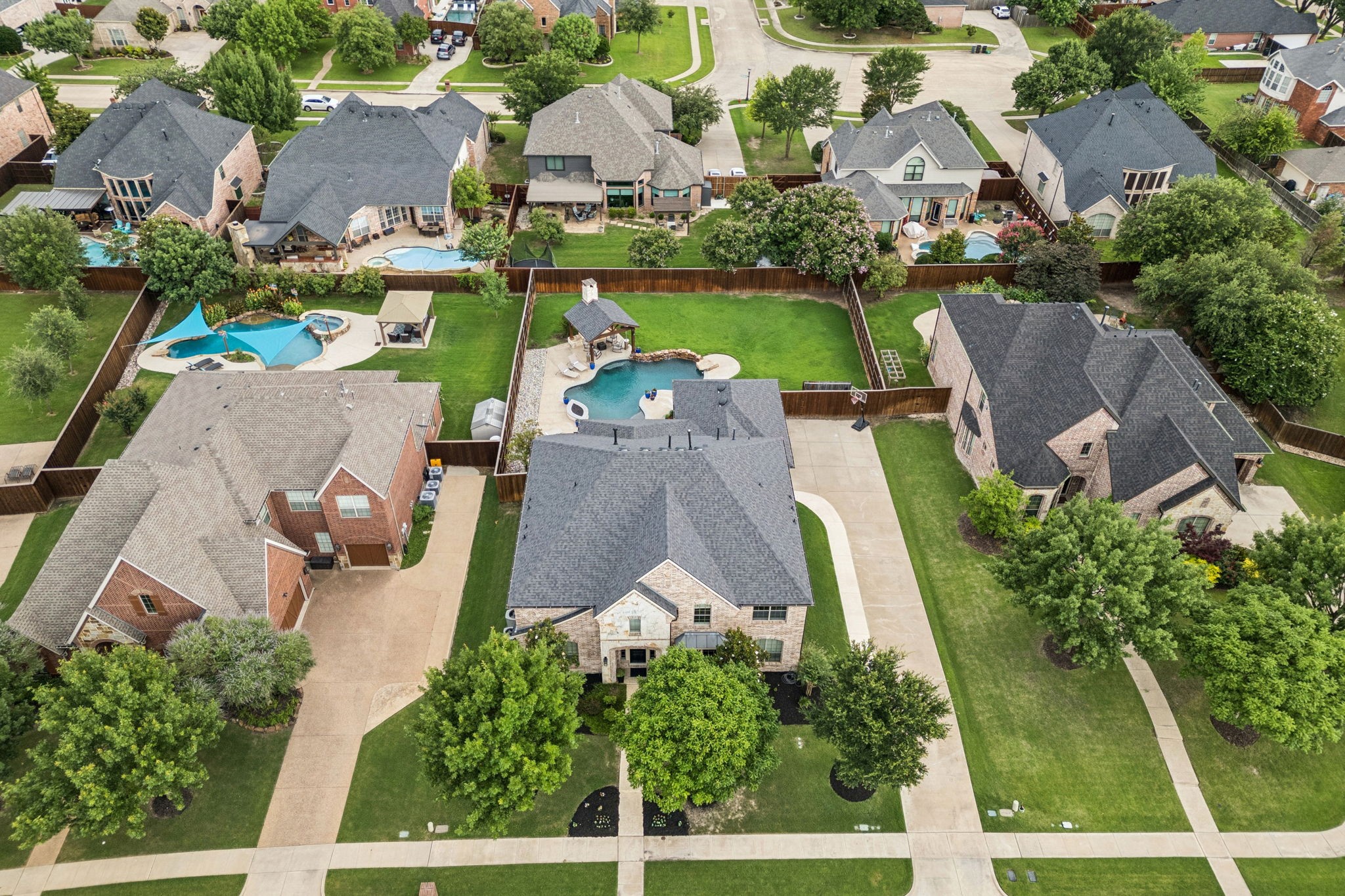 2406 Lilyfield Drive