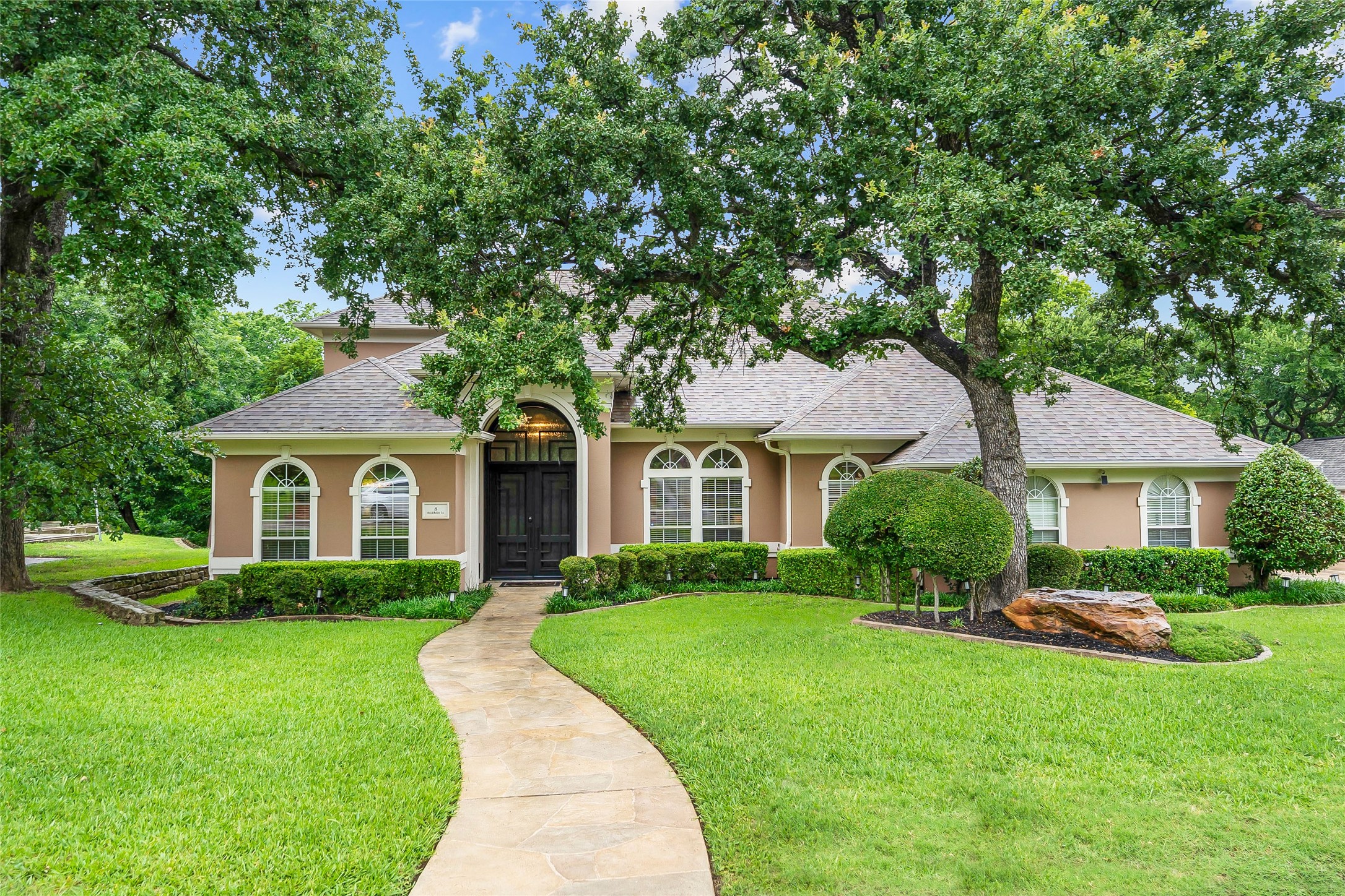 8 Brook Hollow Lane
