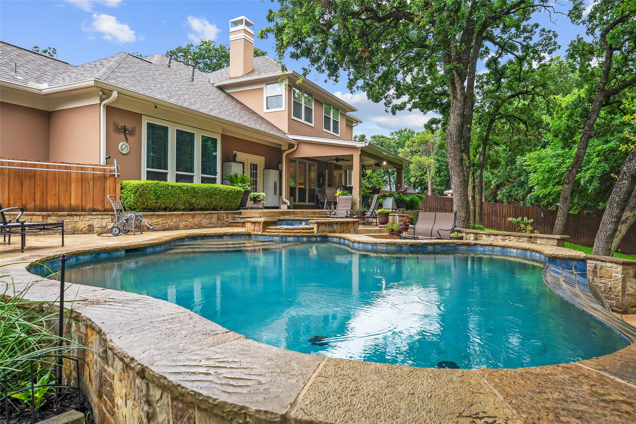 8 Brook Hollow Lane