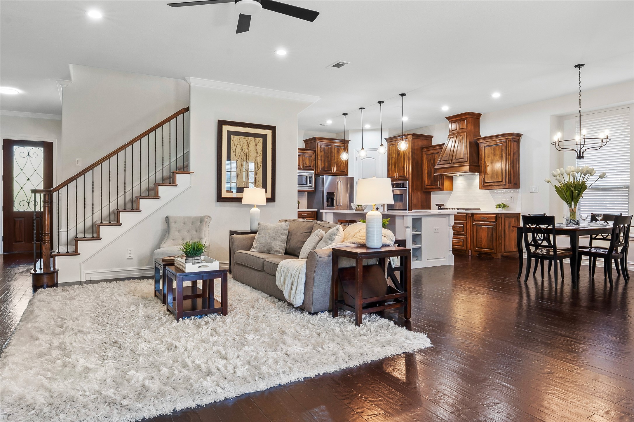 2542 Morgan Lane