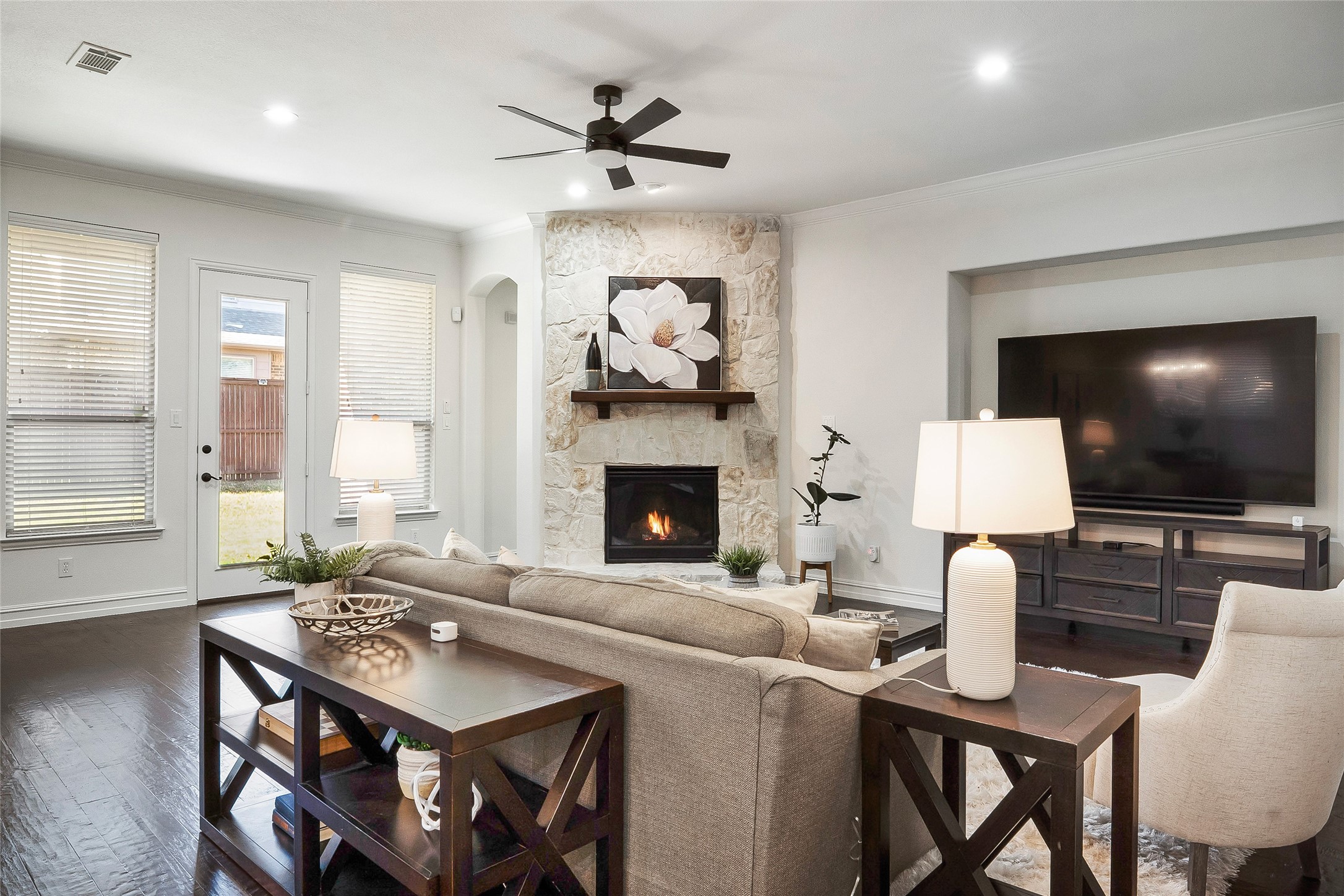 2542 Morgan Lane