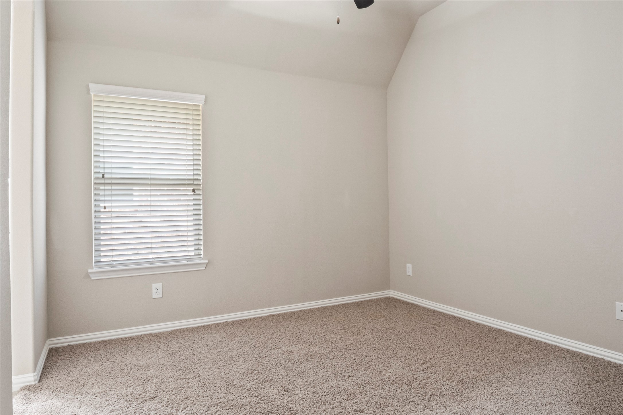 2832 Earl Drive