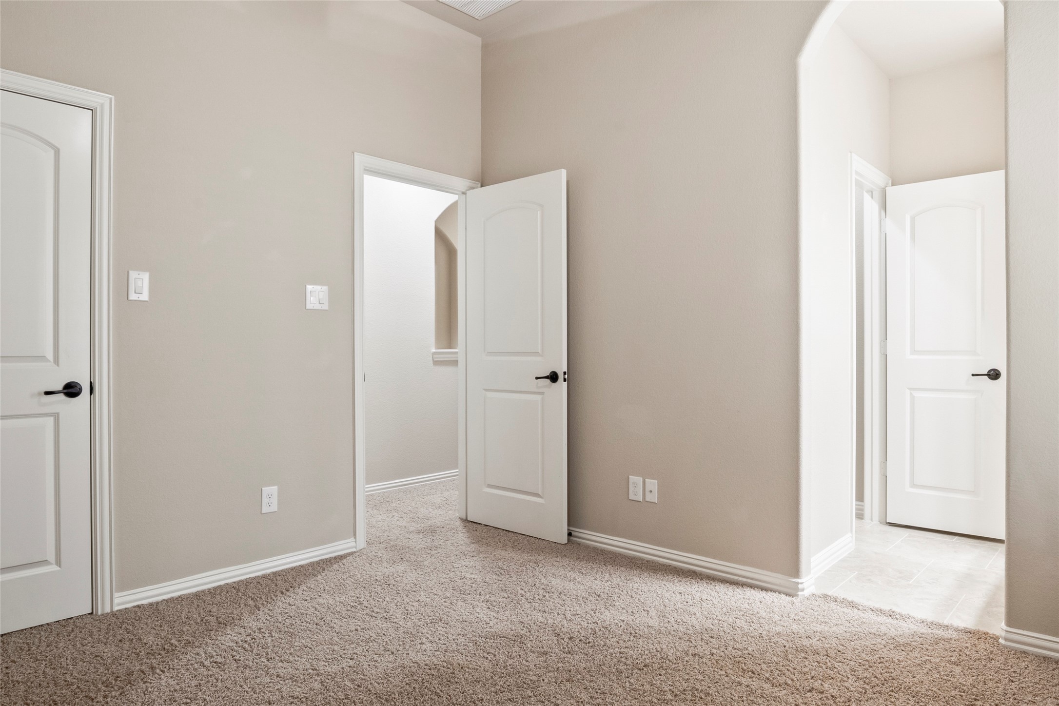 2832 Earl Drive