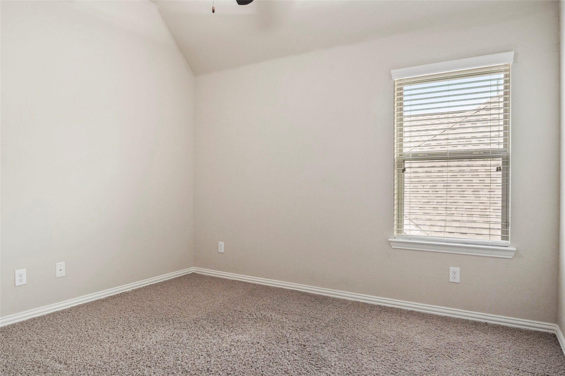 2832 Earl Drive