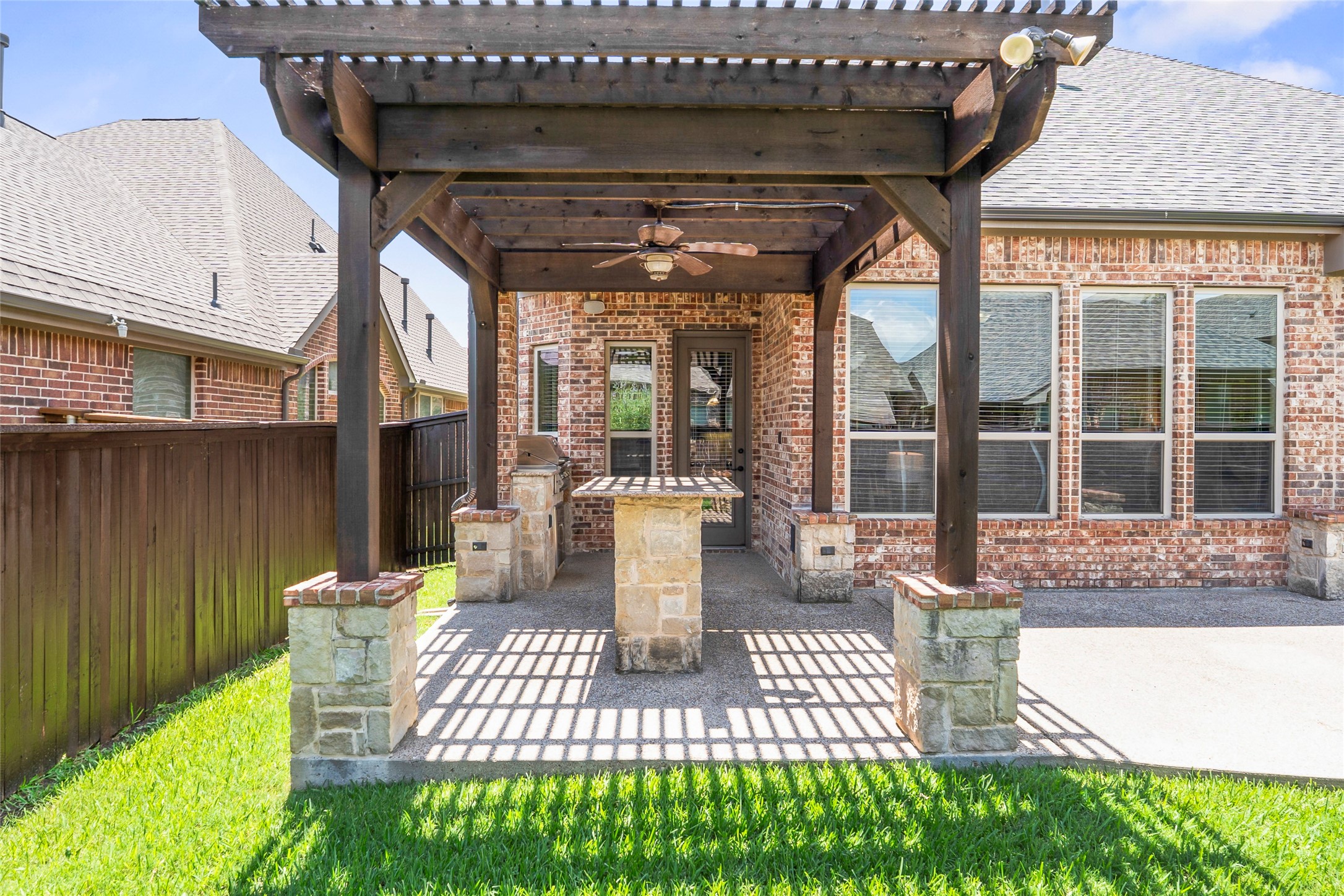 2832 Earl Drive
