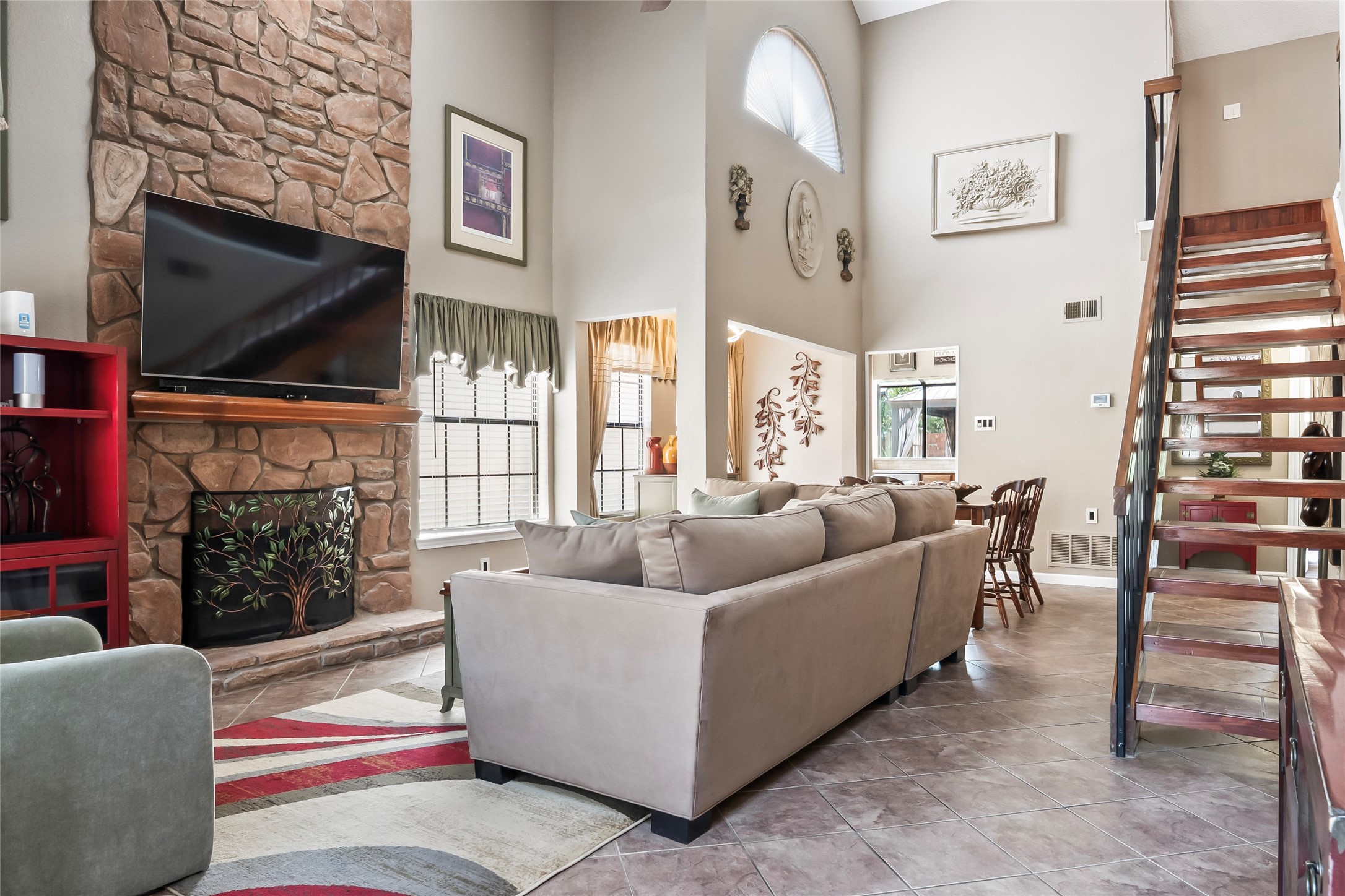 619 Mission Circle