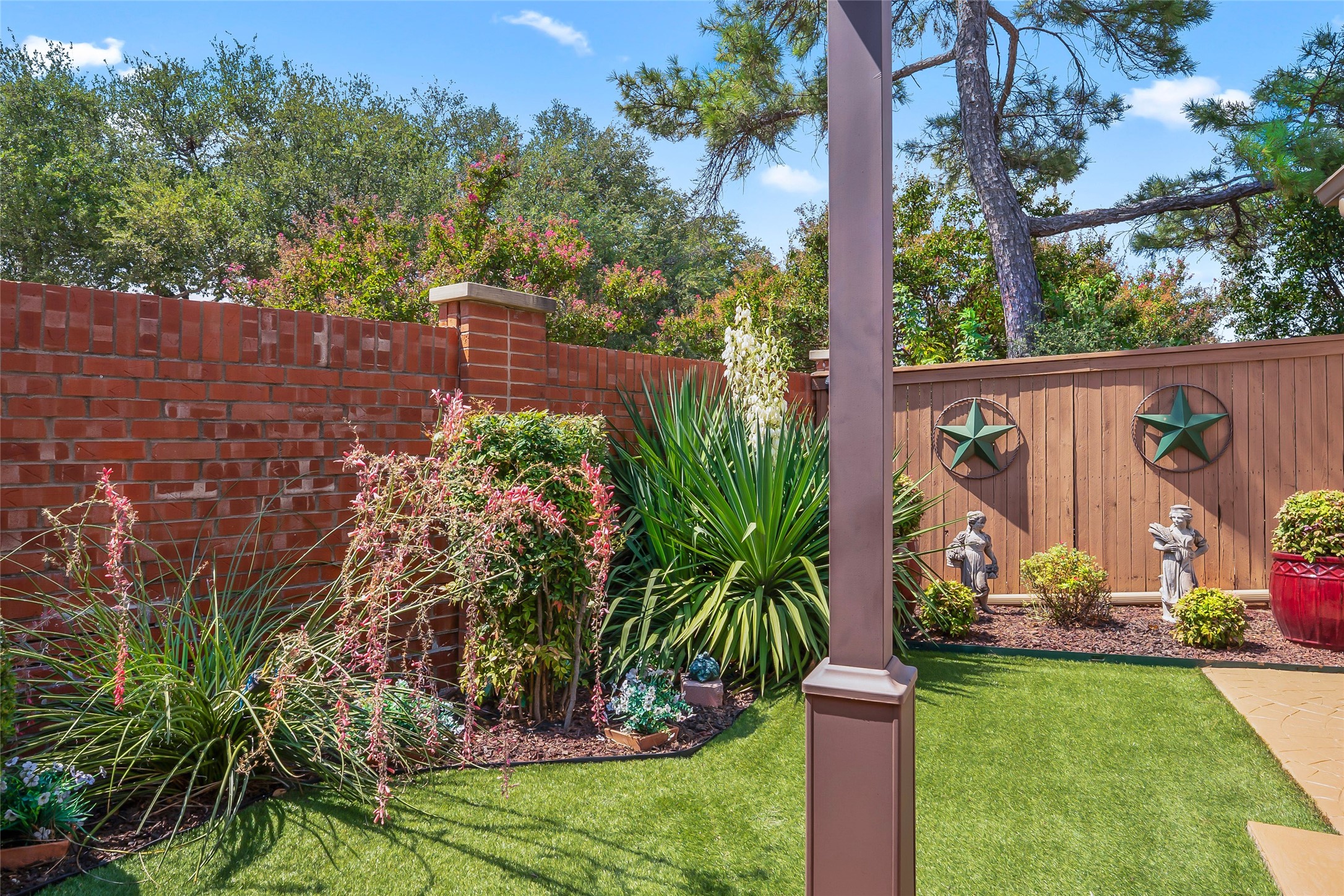 619 Mission Circle