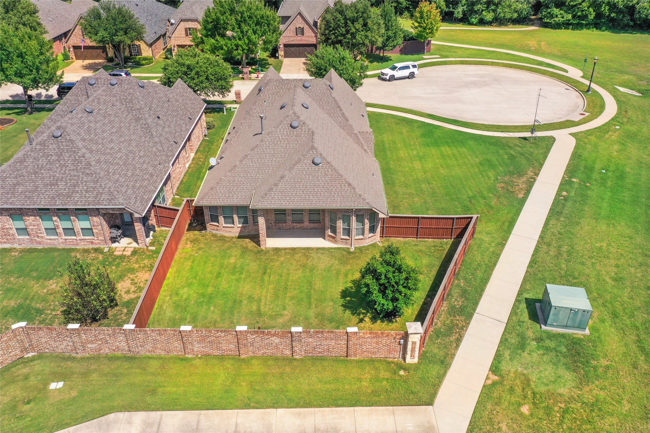 2801 Sherwood Drive