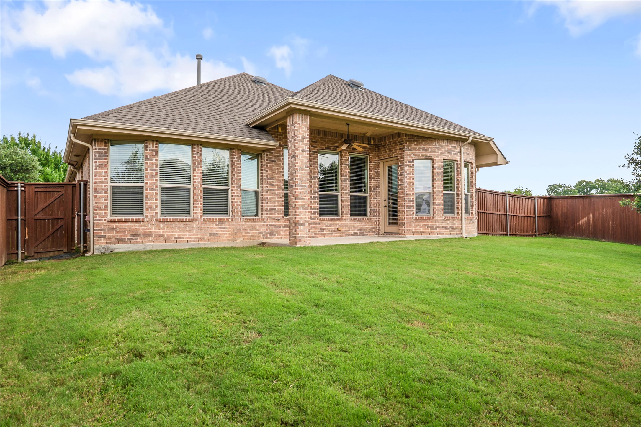 2801 Sherwood Drive