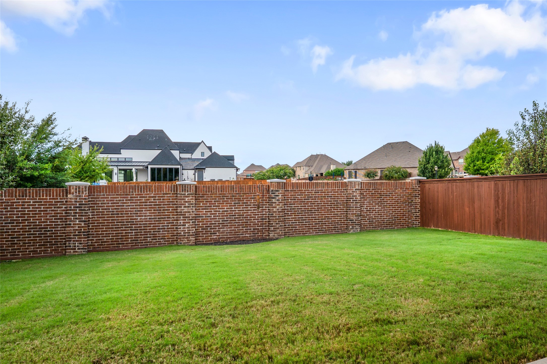 2801 Sherwood Drive