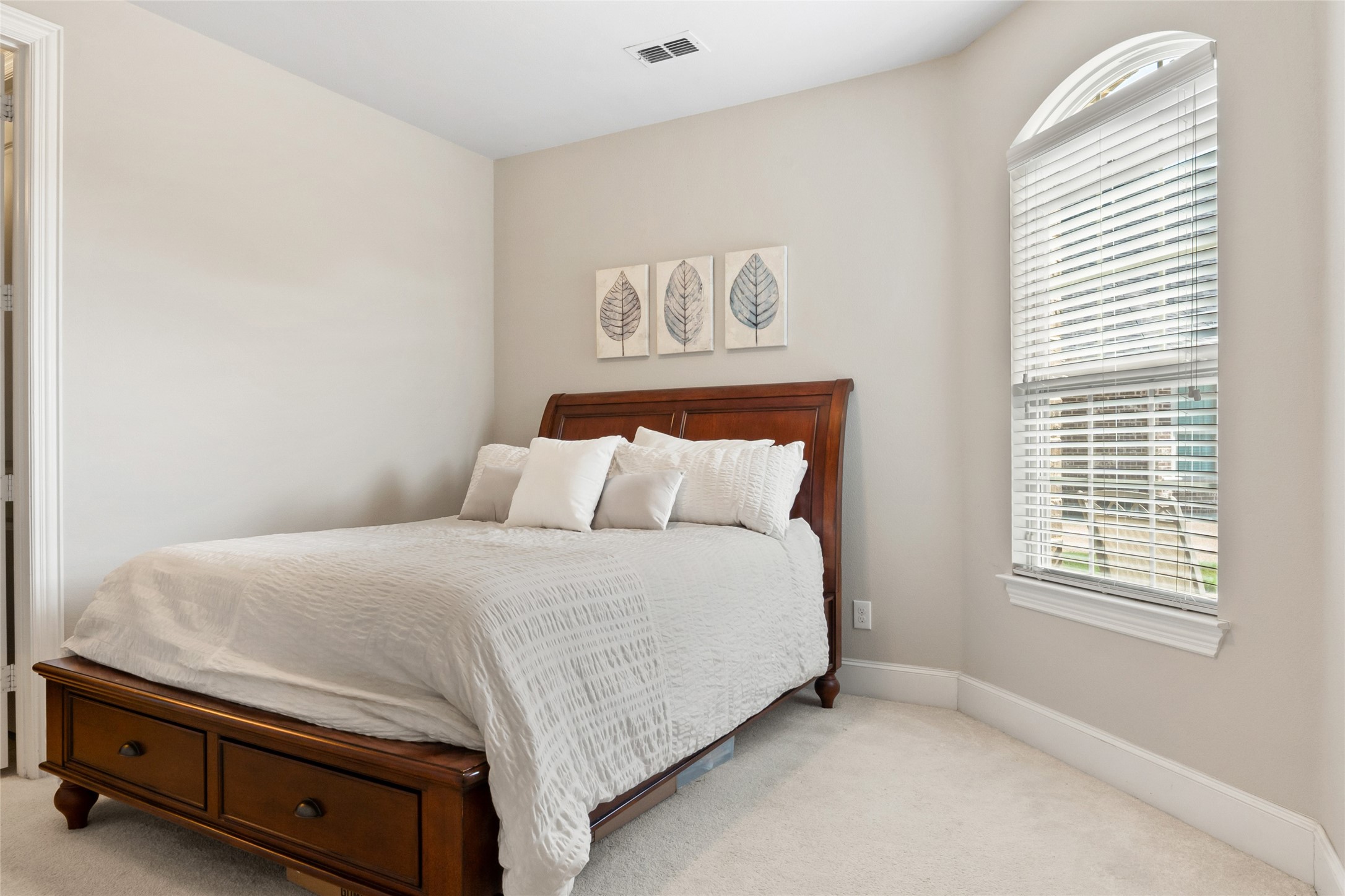 2823 Chatswood Drive