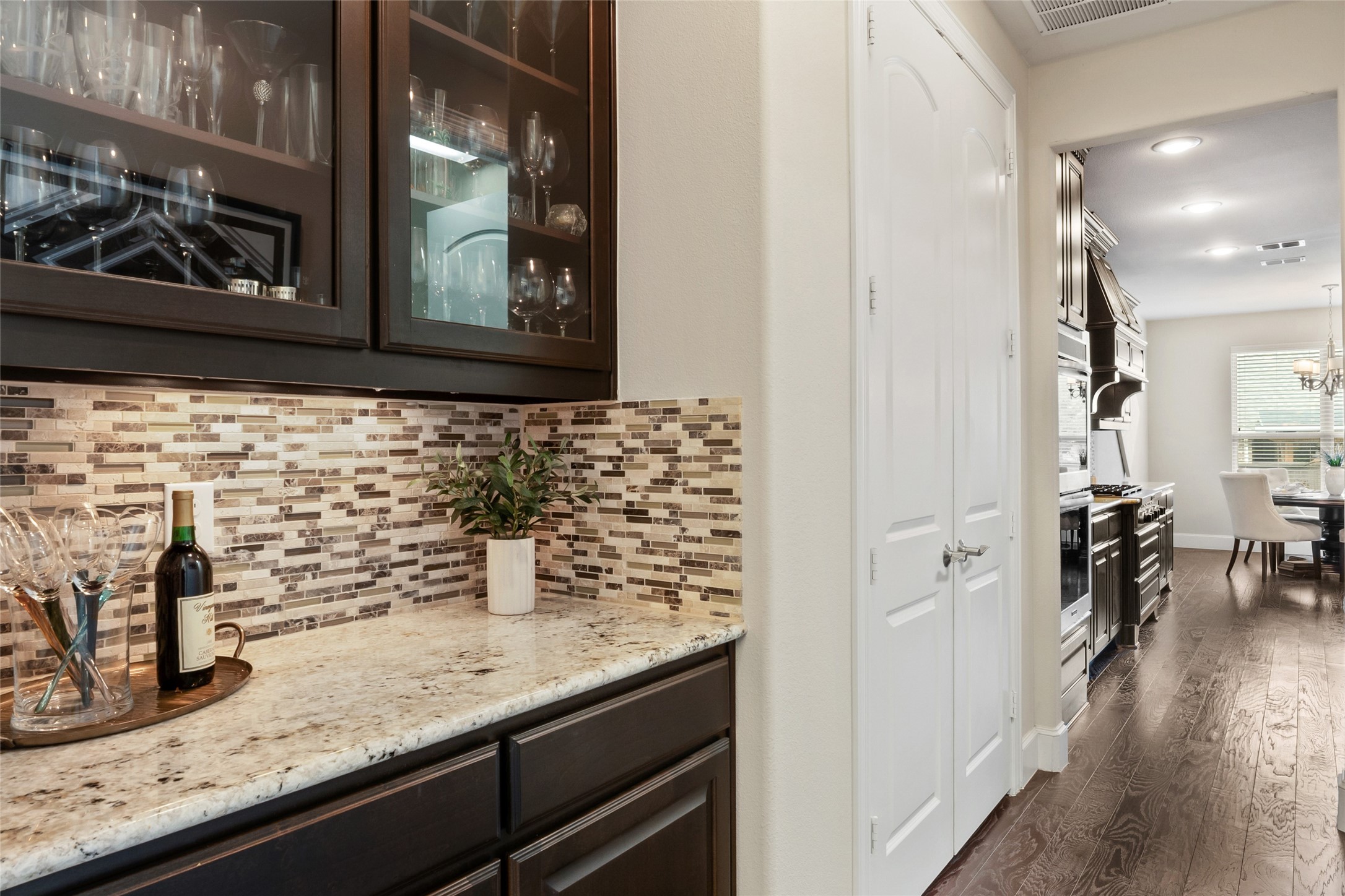 2823 Chatswood Drive