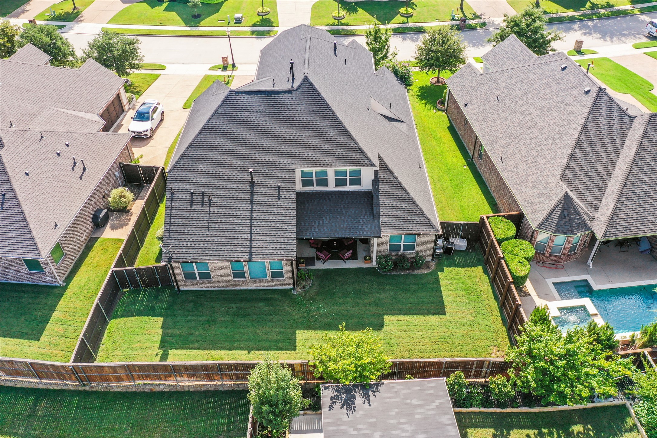 2823 Chatswood Drive