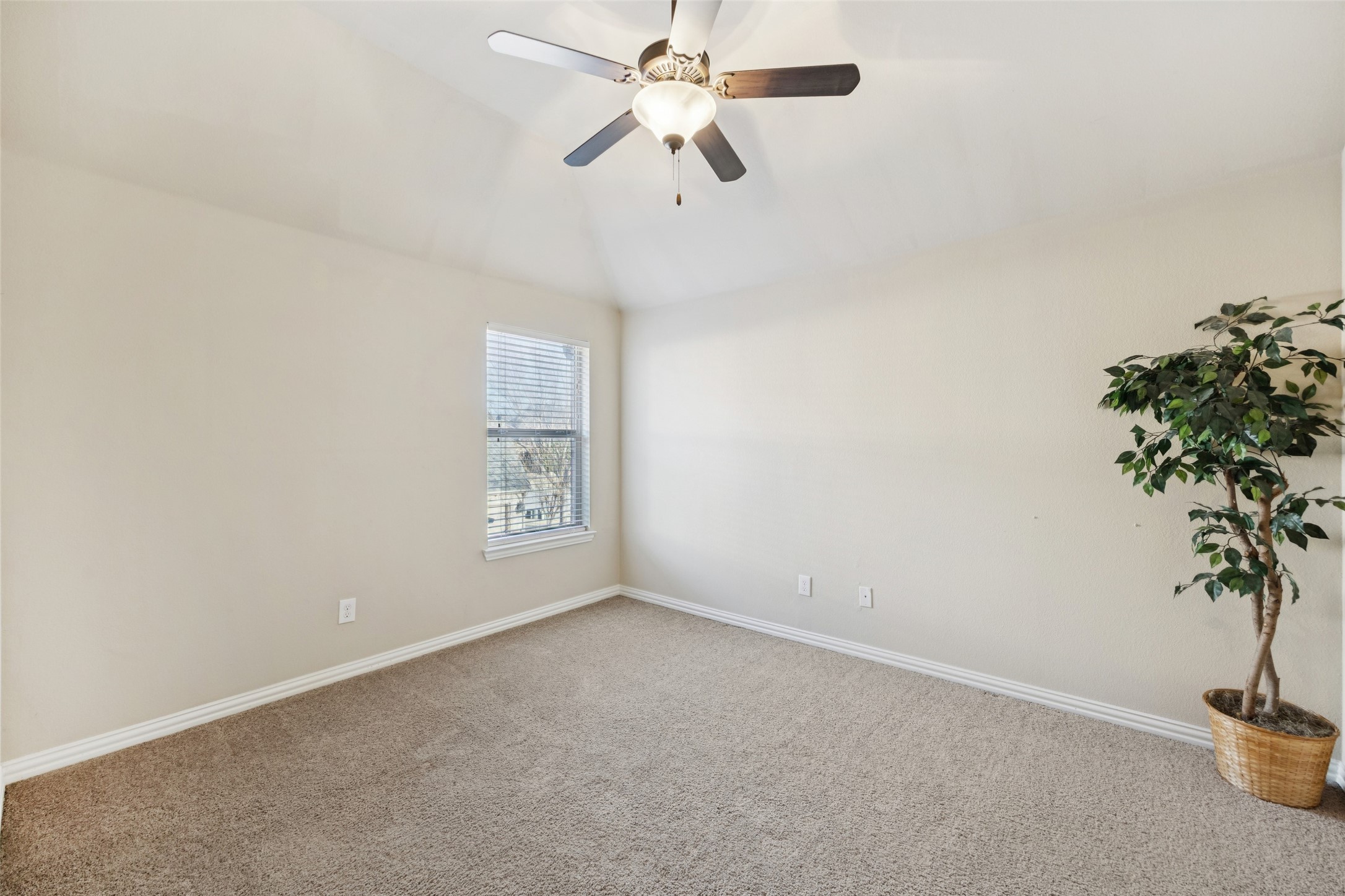 2743 Chatswood Drive