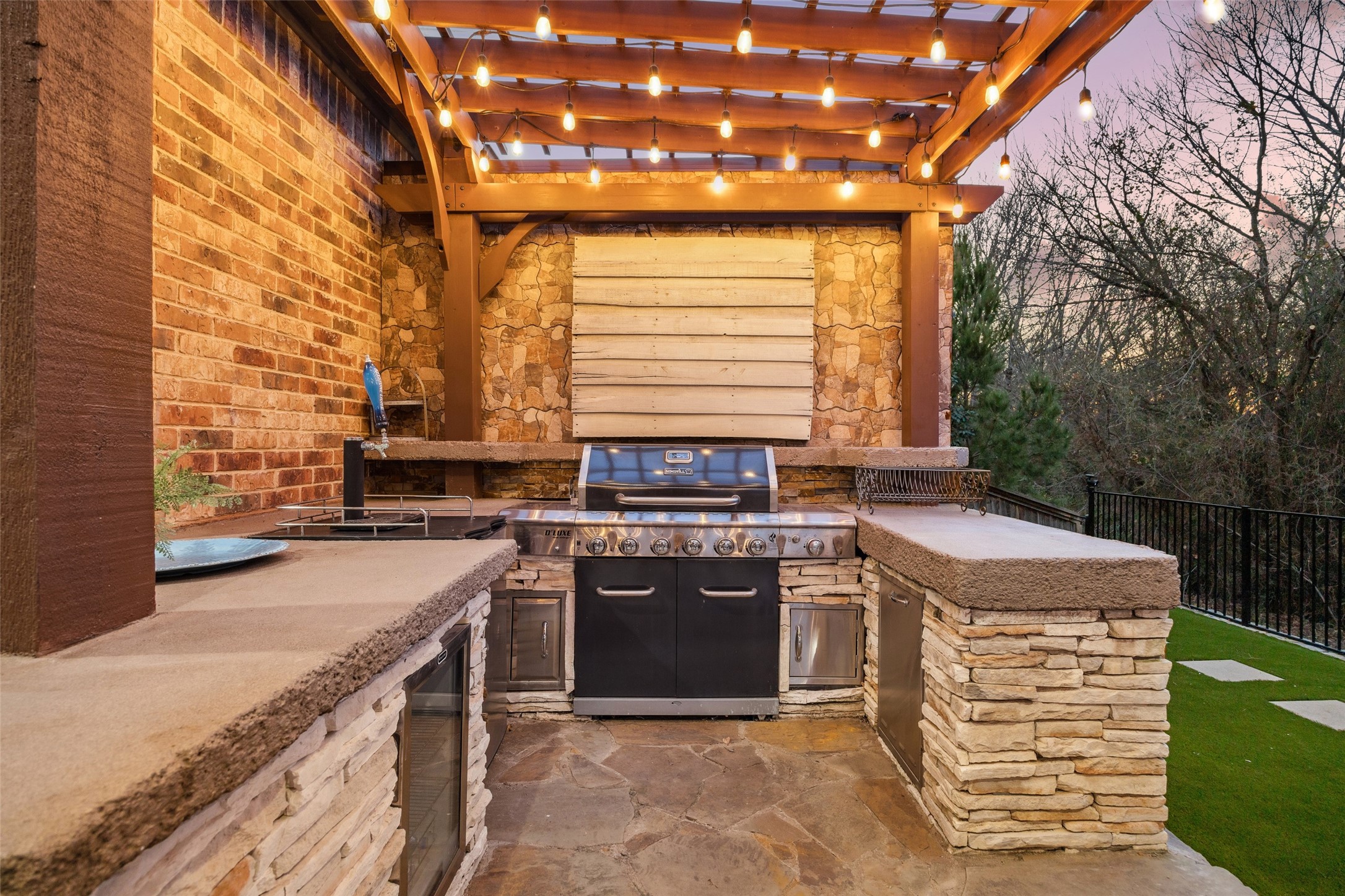 2743 Chatswood Drive