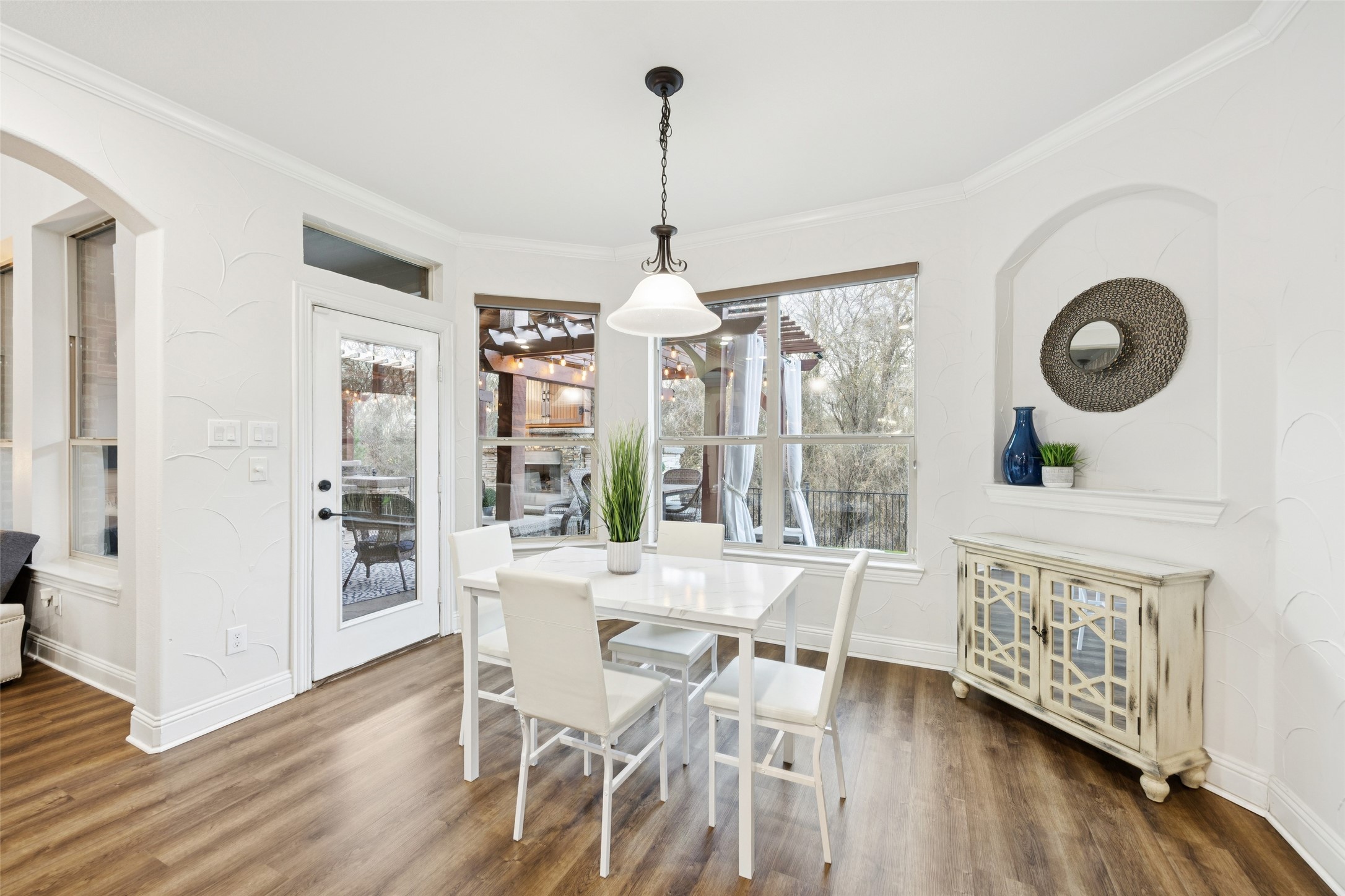 2743 Chatswood Drive