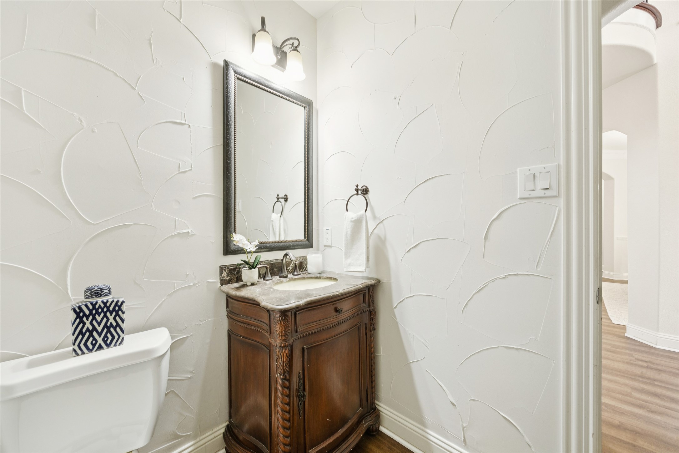 2743 Chatswood Drive