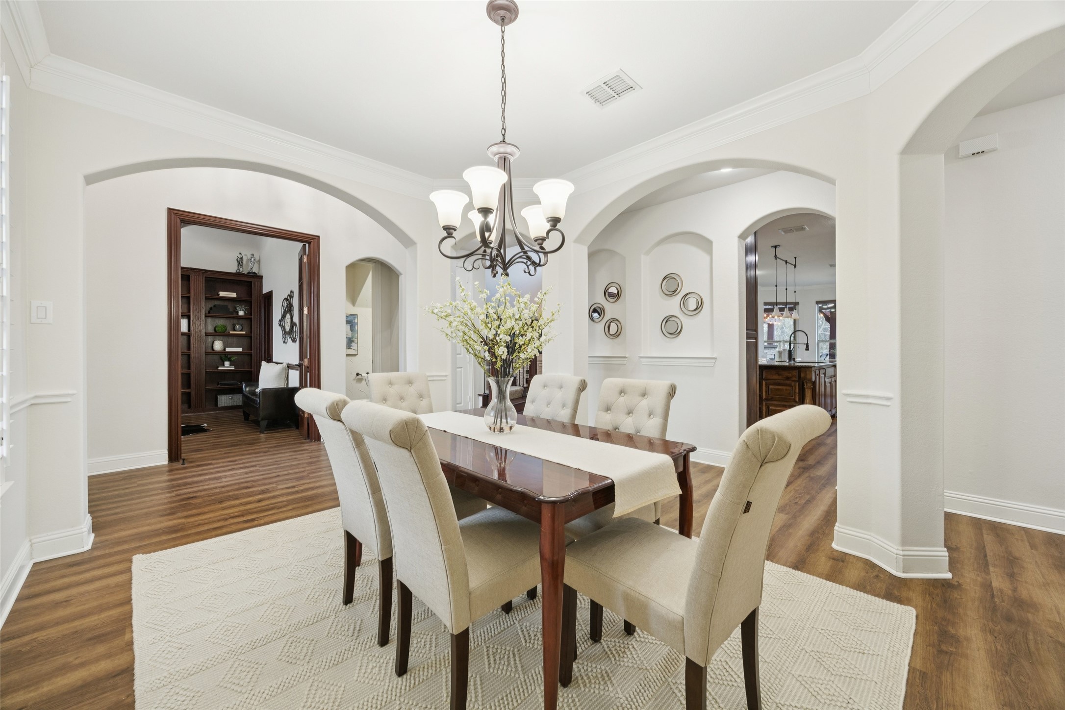 2743 Chatswood Drive