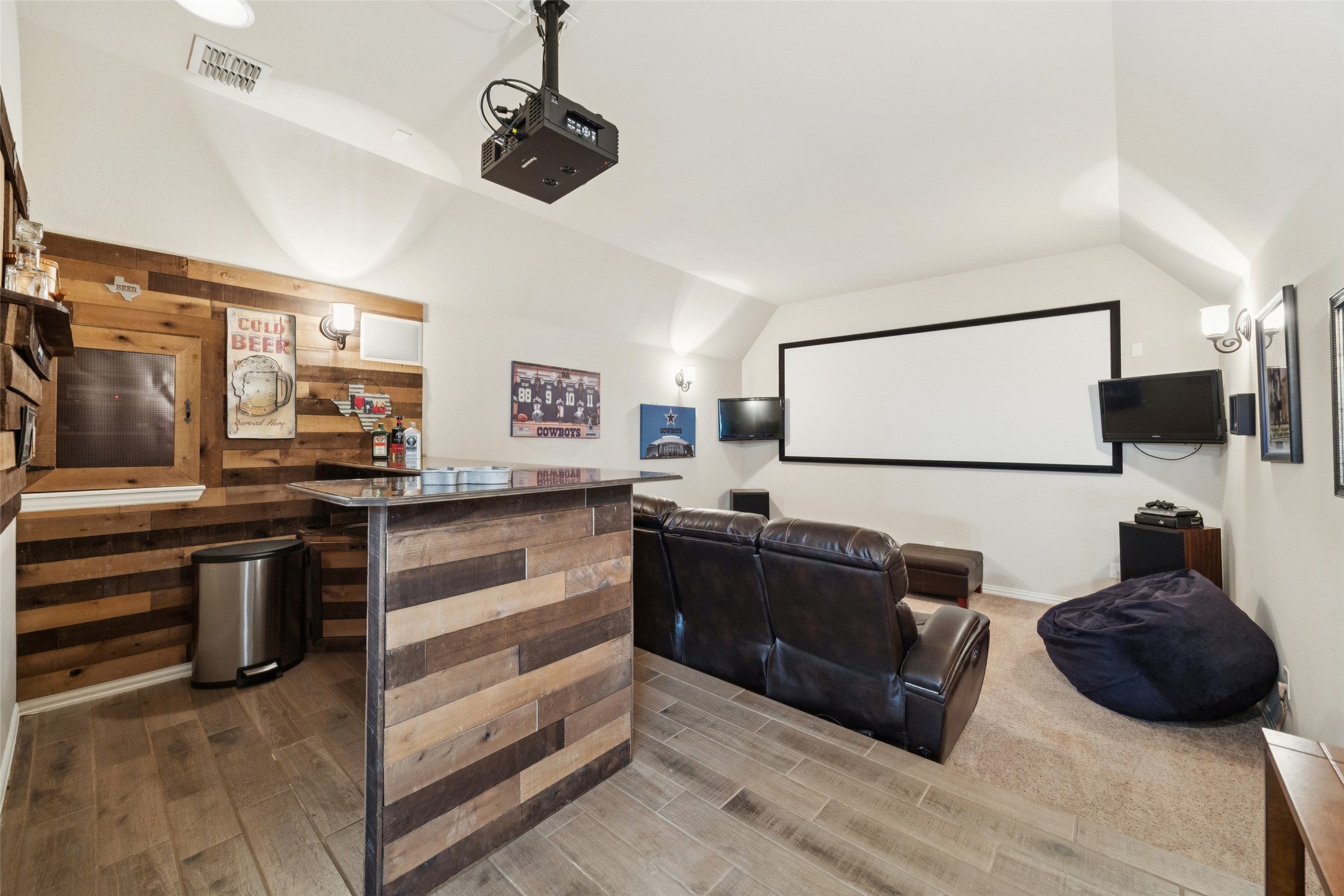 2743 Chatswood Drive