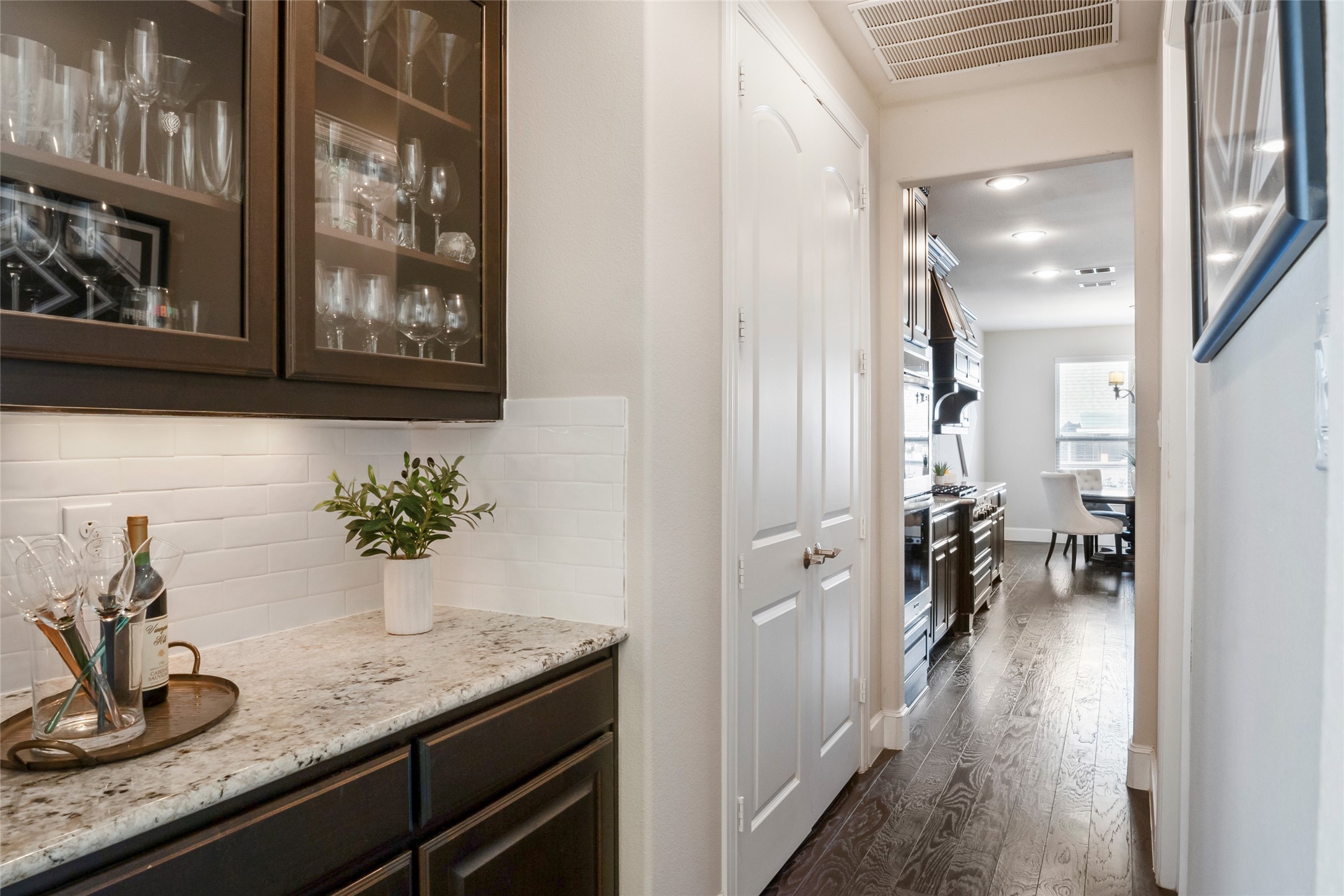 2823 Chatswood Drive