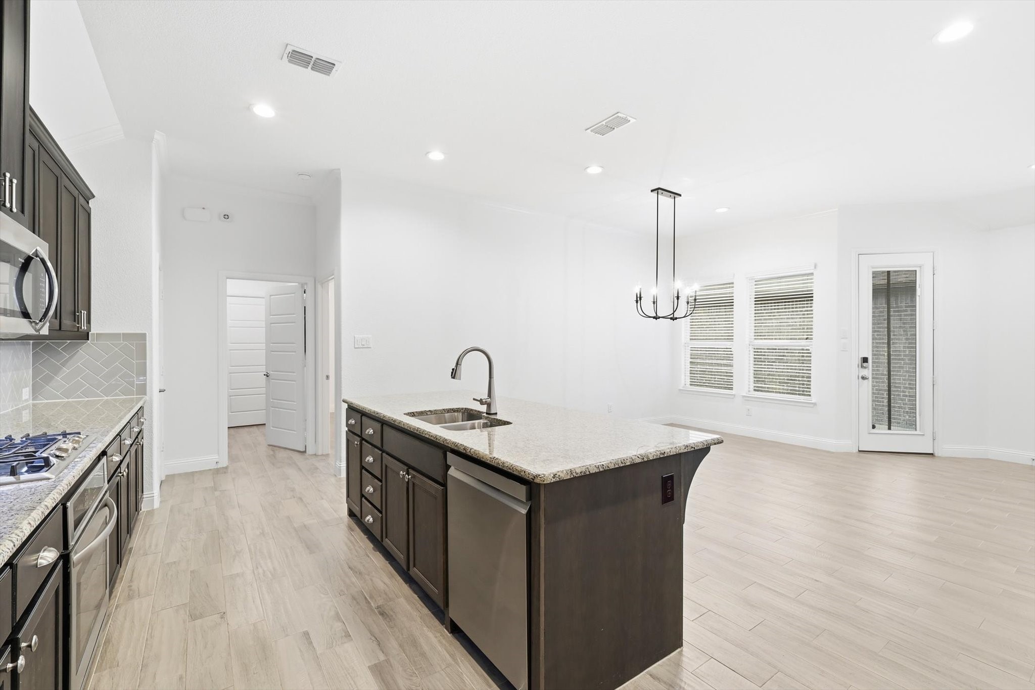 916 10th Street