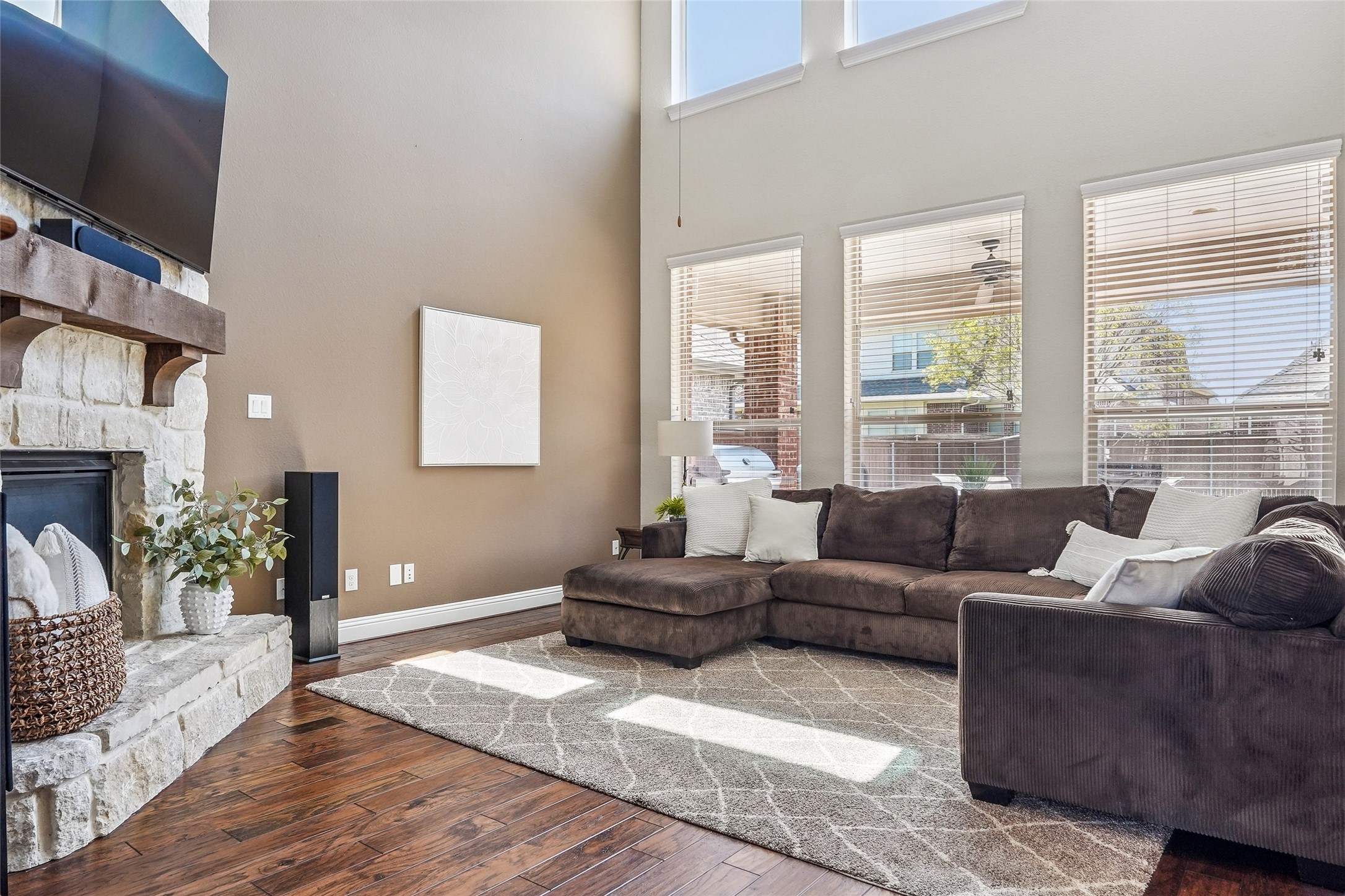 2548 Kensington Lane