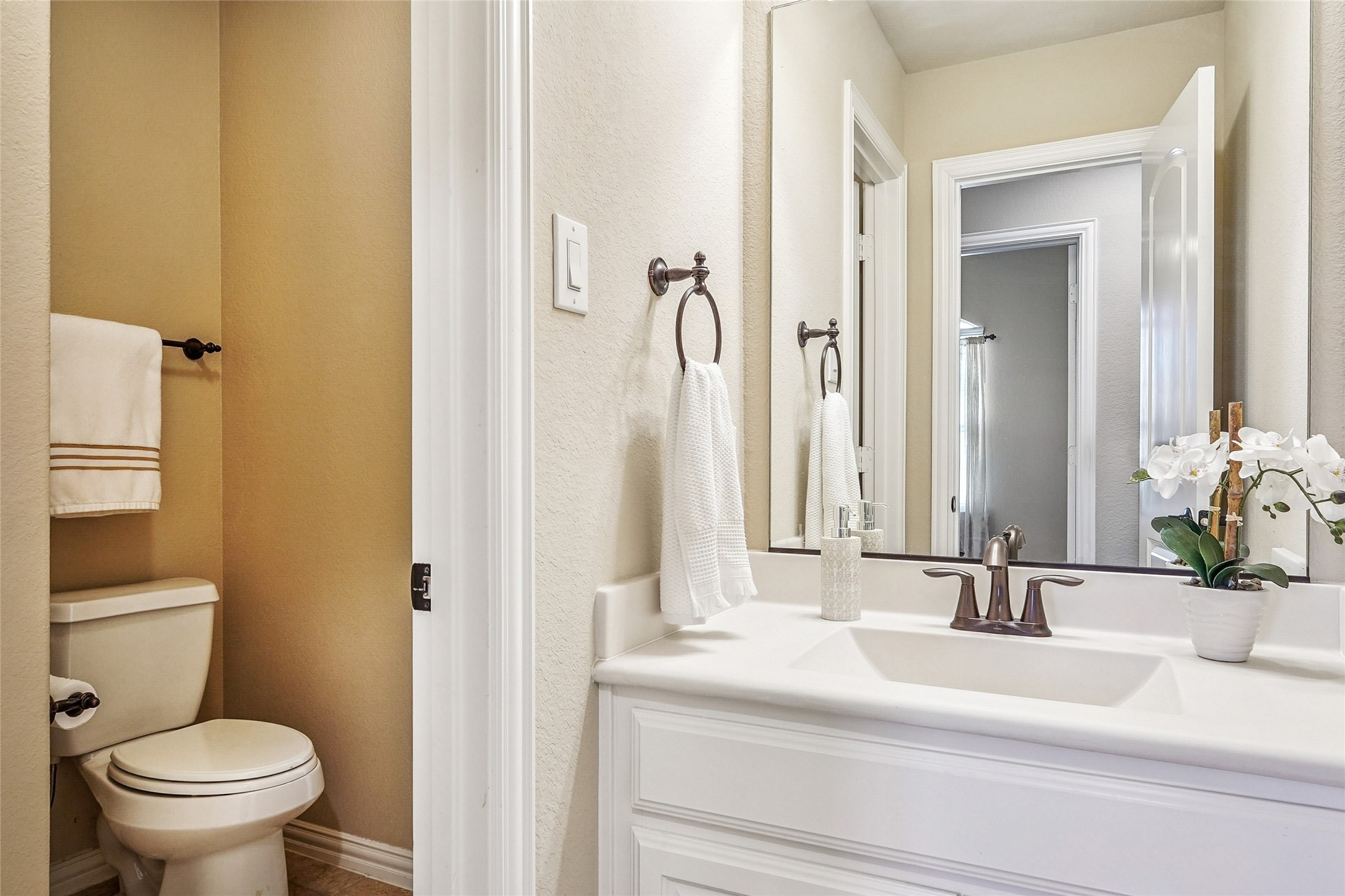 2548 Kensington Lane