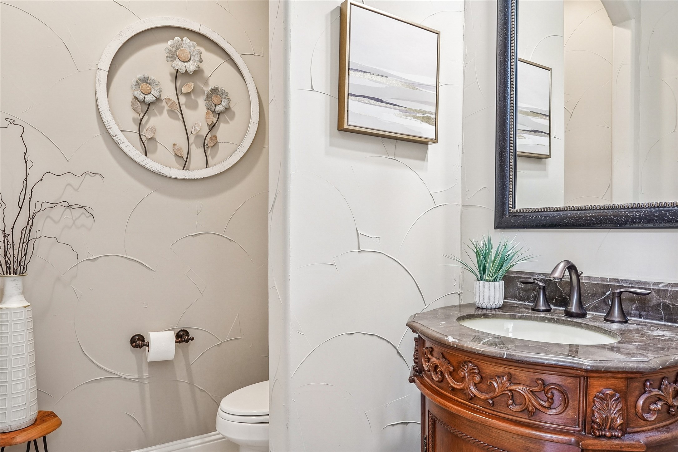 2548 Kensington Lane