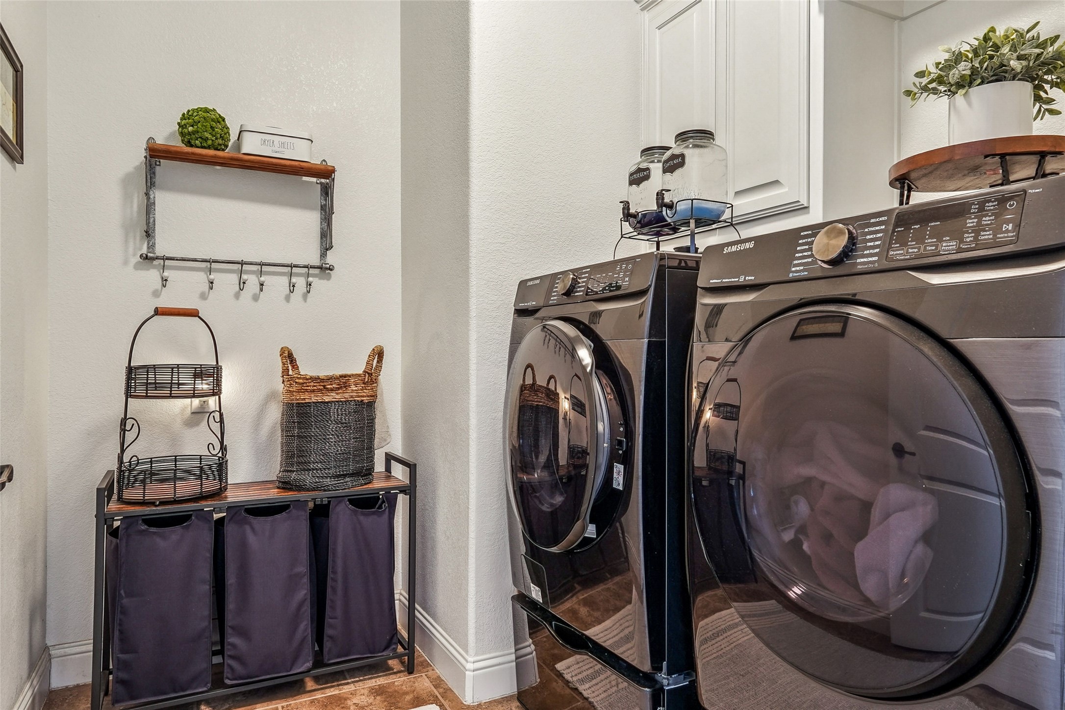 2548 Kensington Lane