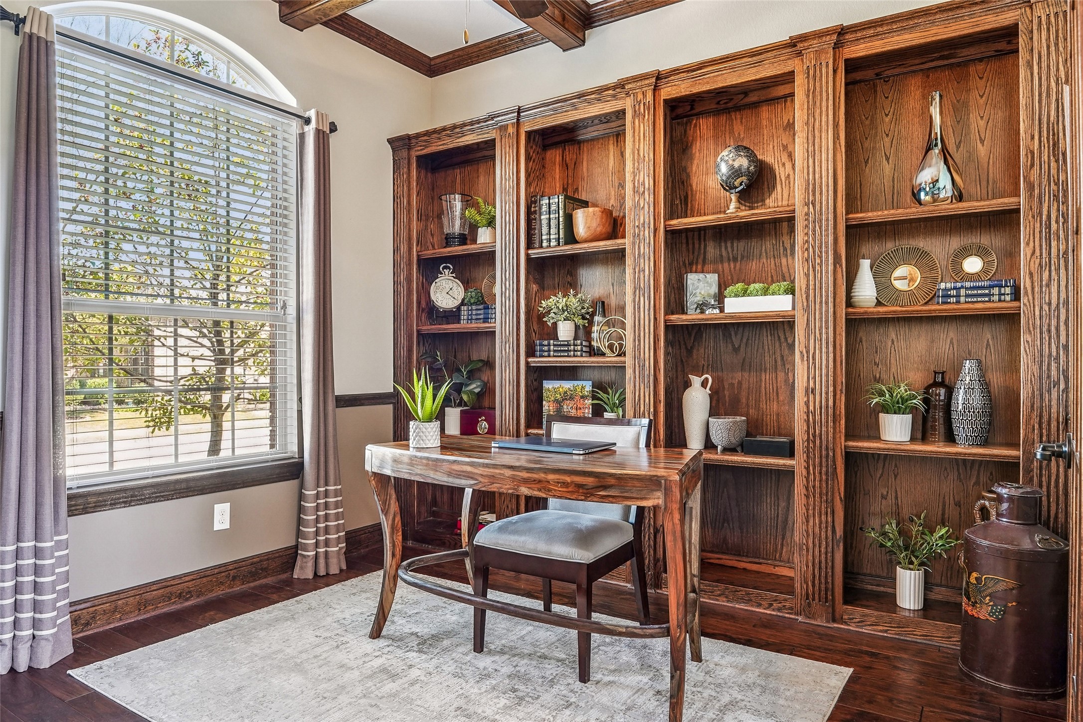 2548 Kensington Lane