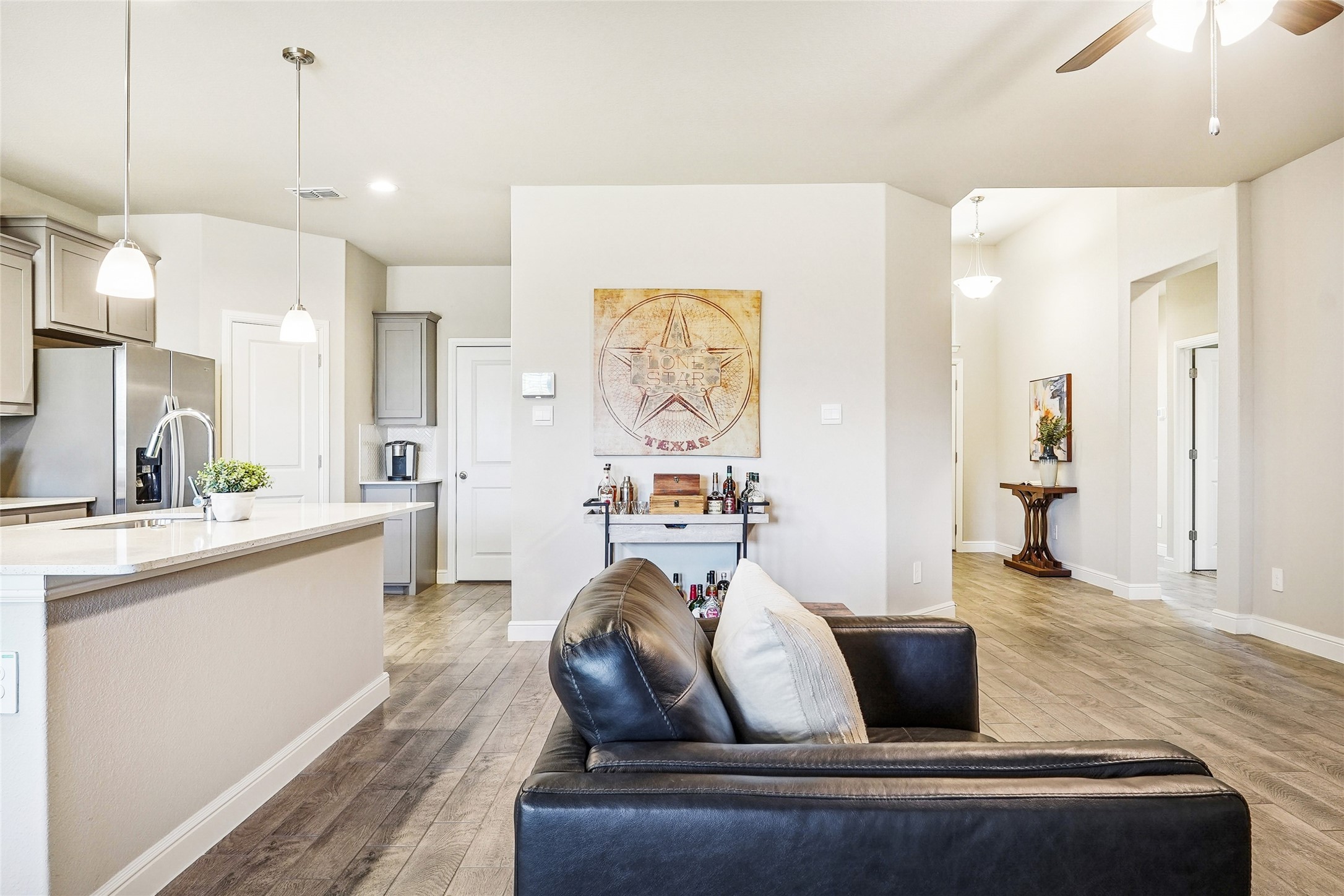 1041 Southwark Drive