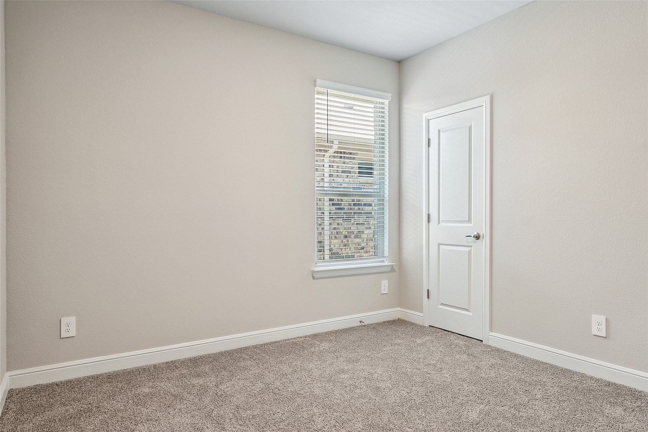 1041 Southwark Drive