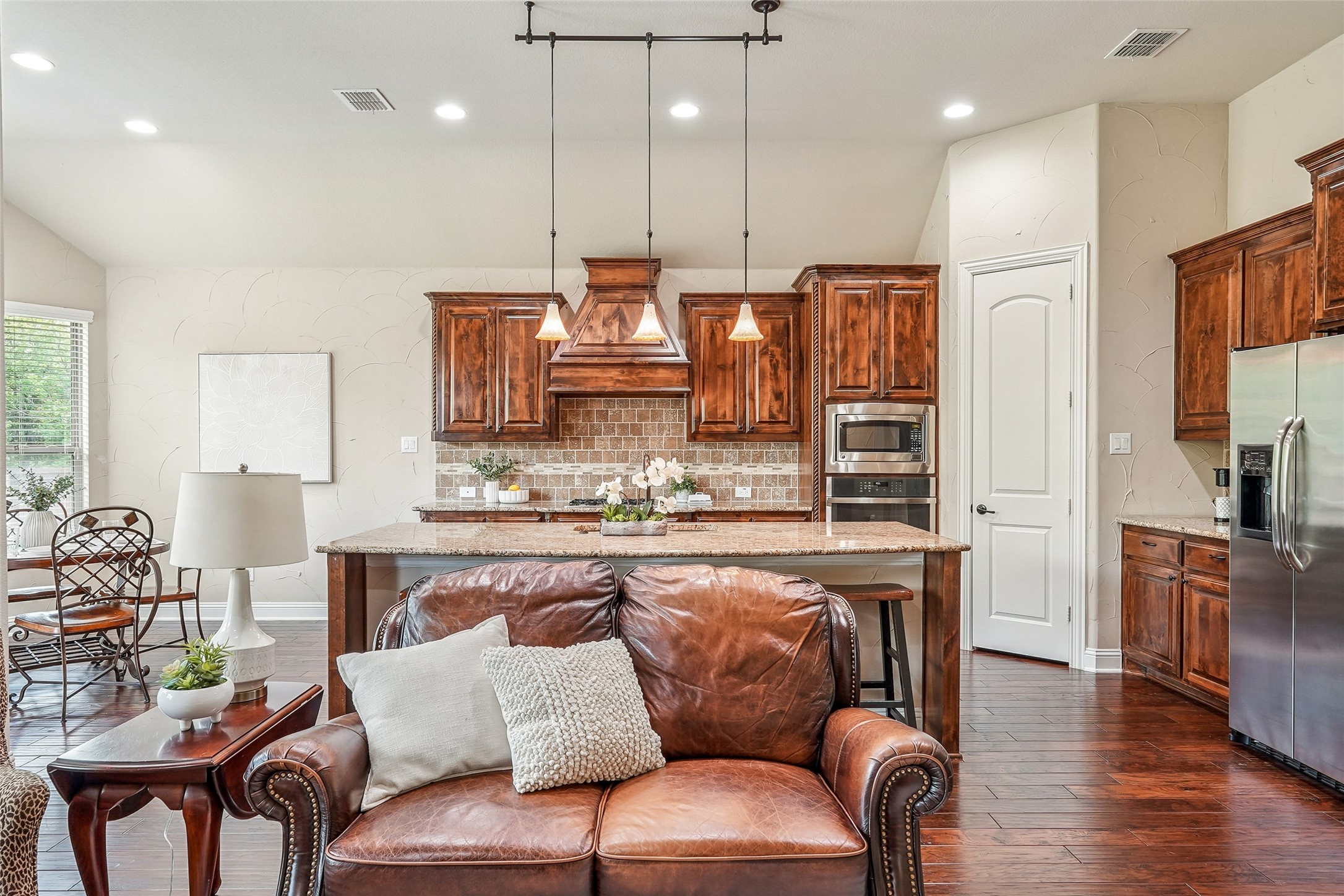 2802 Sherwood Drive