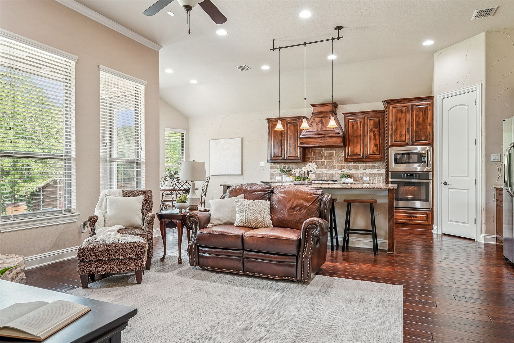 2802 Sherwood Drive