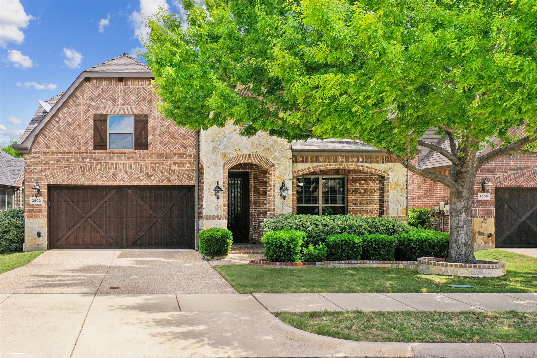 2802 Sherwood Drive