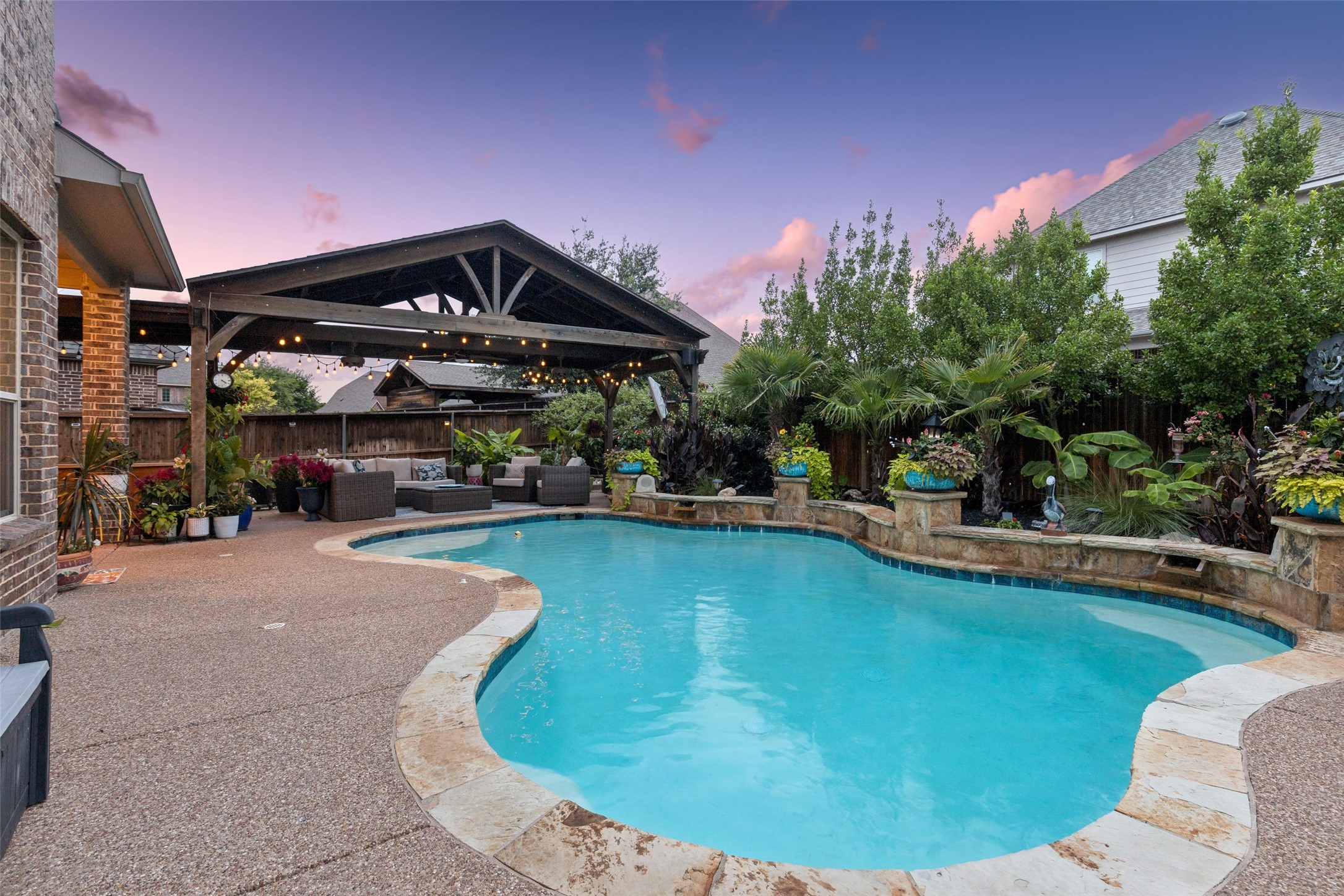 2503 Mona Vale Road
