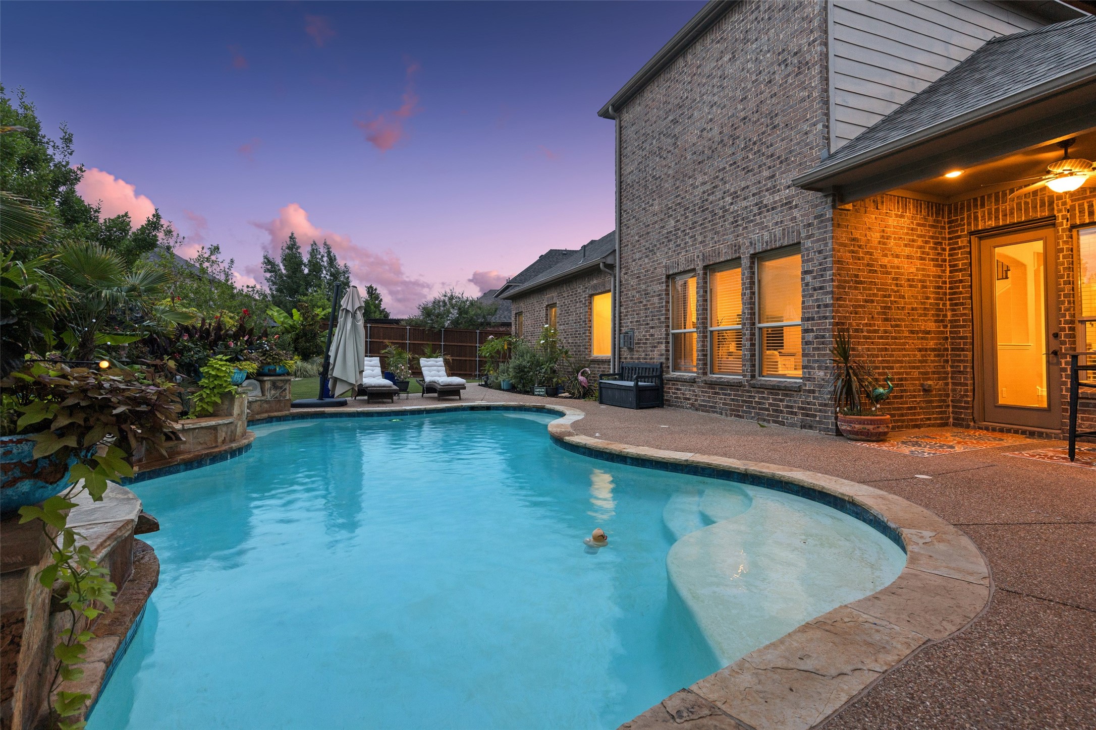 2503 Mona Vale Road