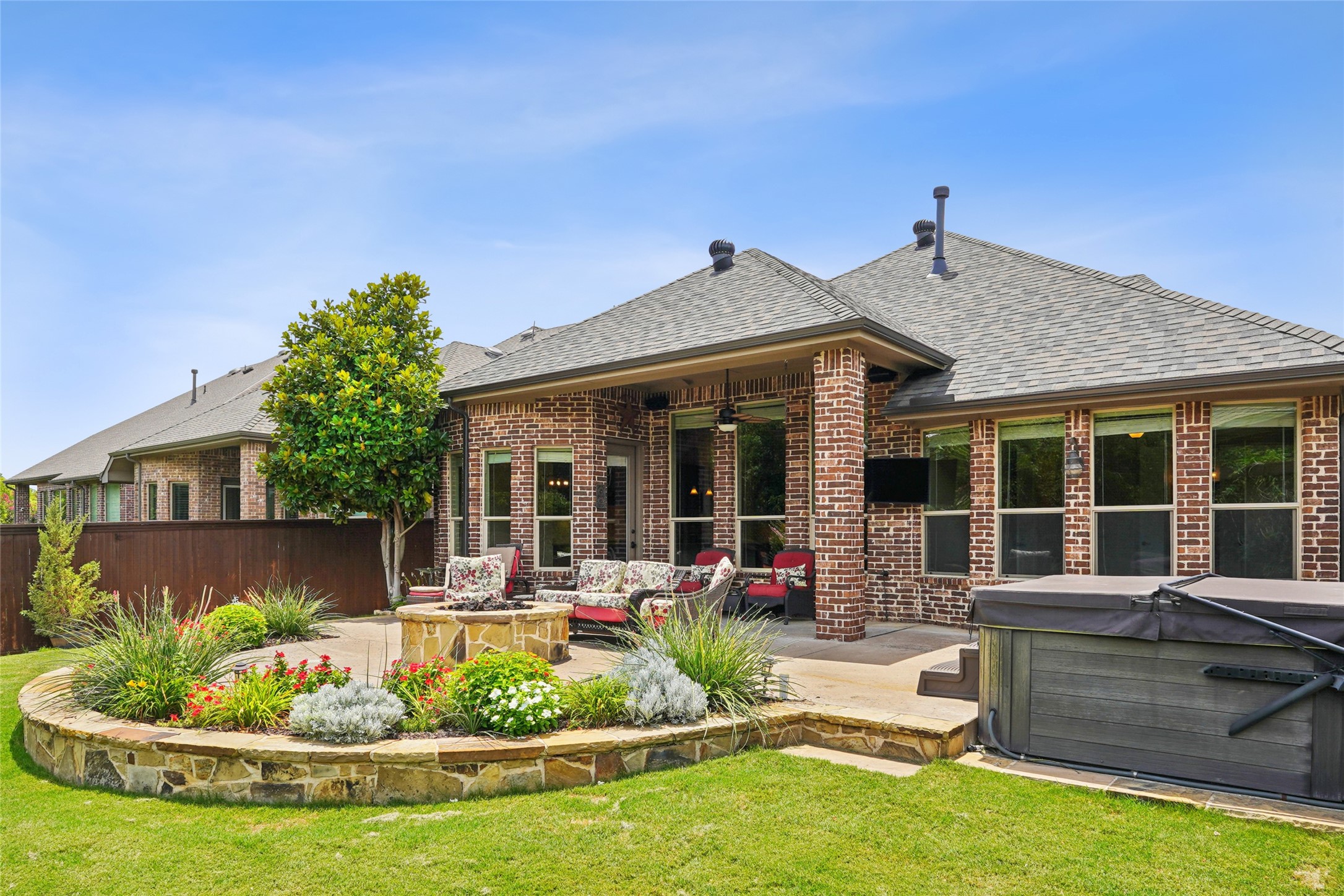 2804 Sherwood Drive