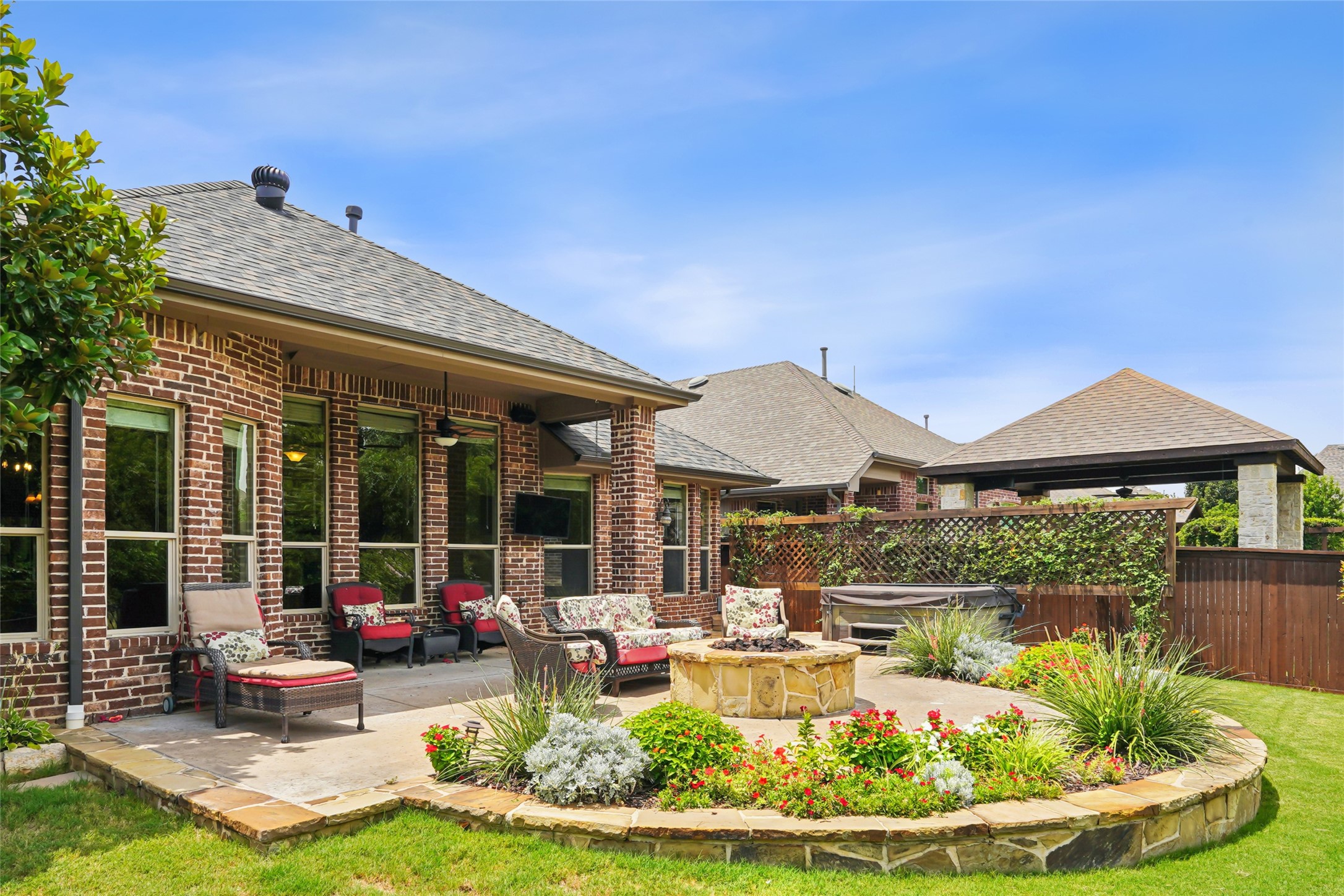 2804 Sherwood Drive