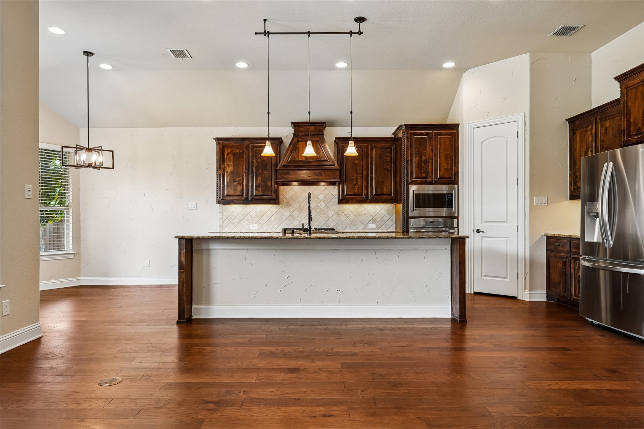 2804 Sherwood Drive