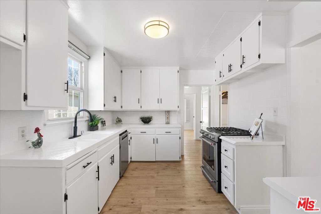 5715 Bowesfield Street