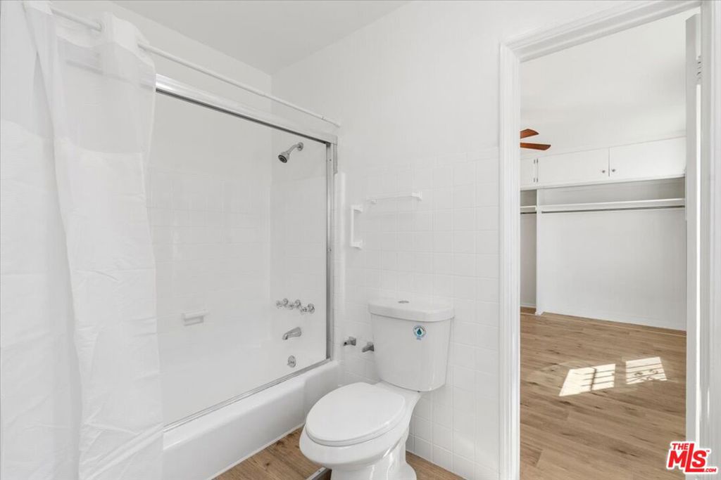 5715 Bowesfield Street