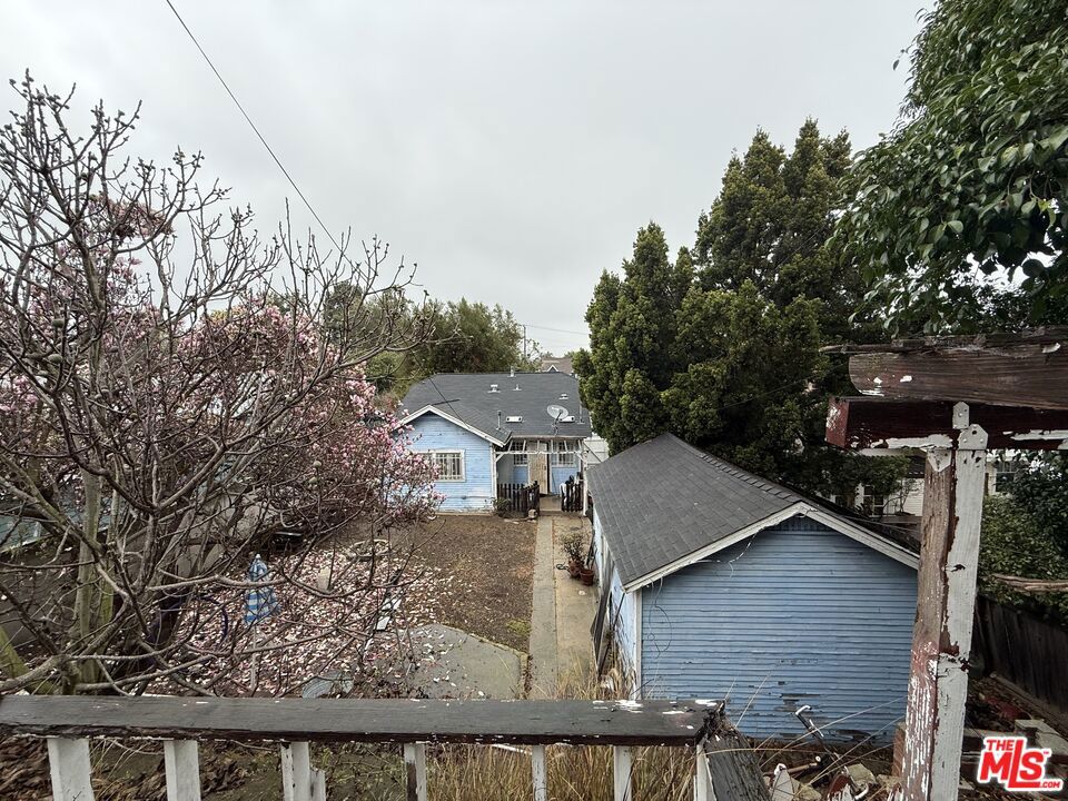 704 E Fairview Boulevard