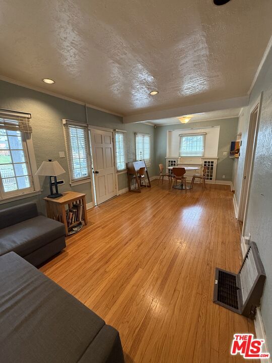 704 E Fairview Boulevard