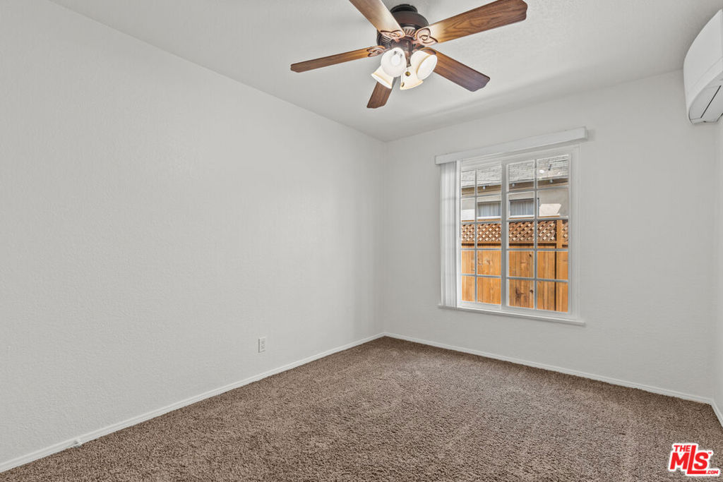 5621 S Mullen Avenue